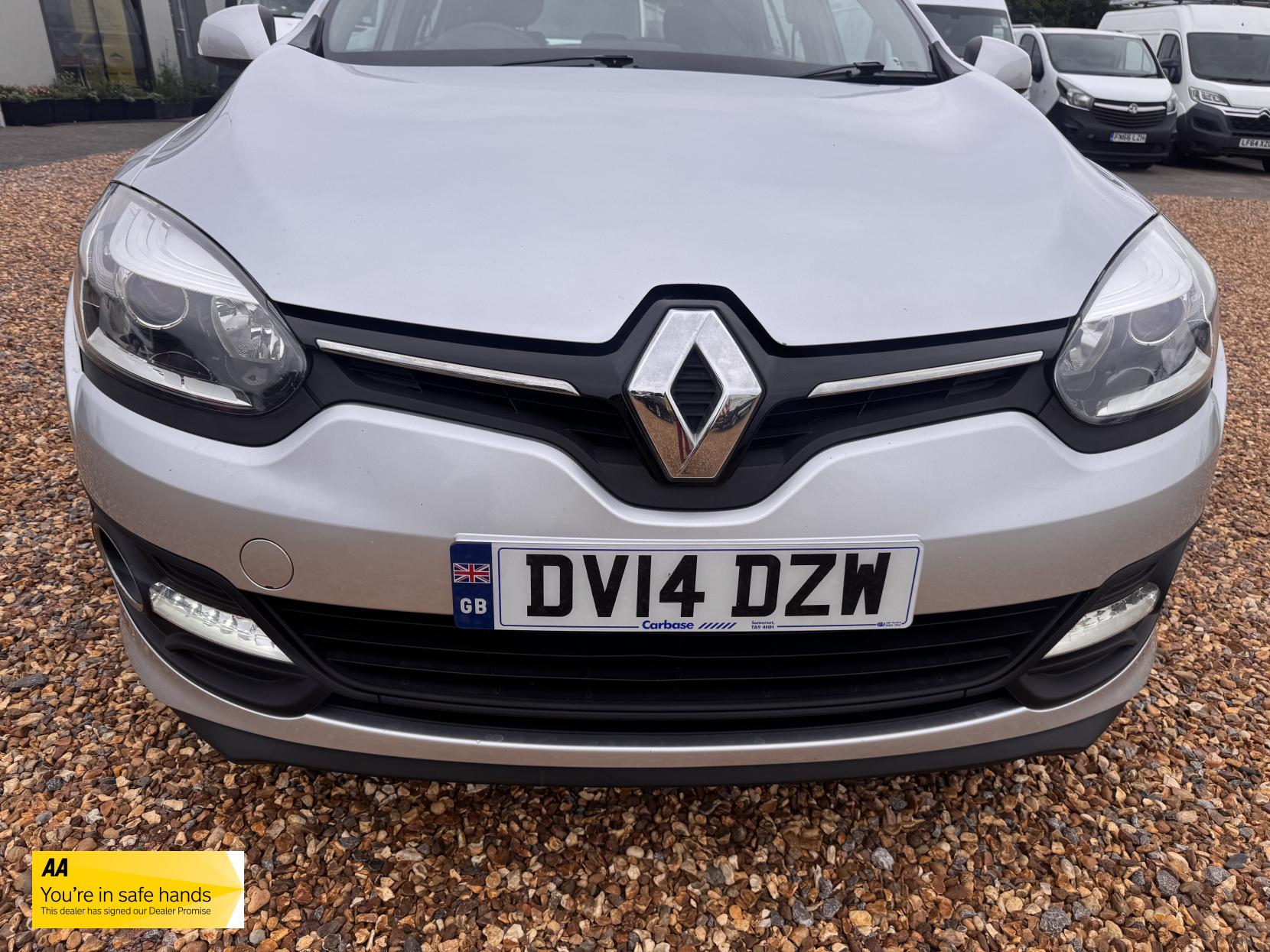 Renault Megane 1.5 dCi ENERGY Dynamique TomTom Sport Tourer 5dr Diesel Manual Euro 5 (s/s) (110 ps)