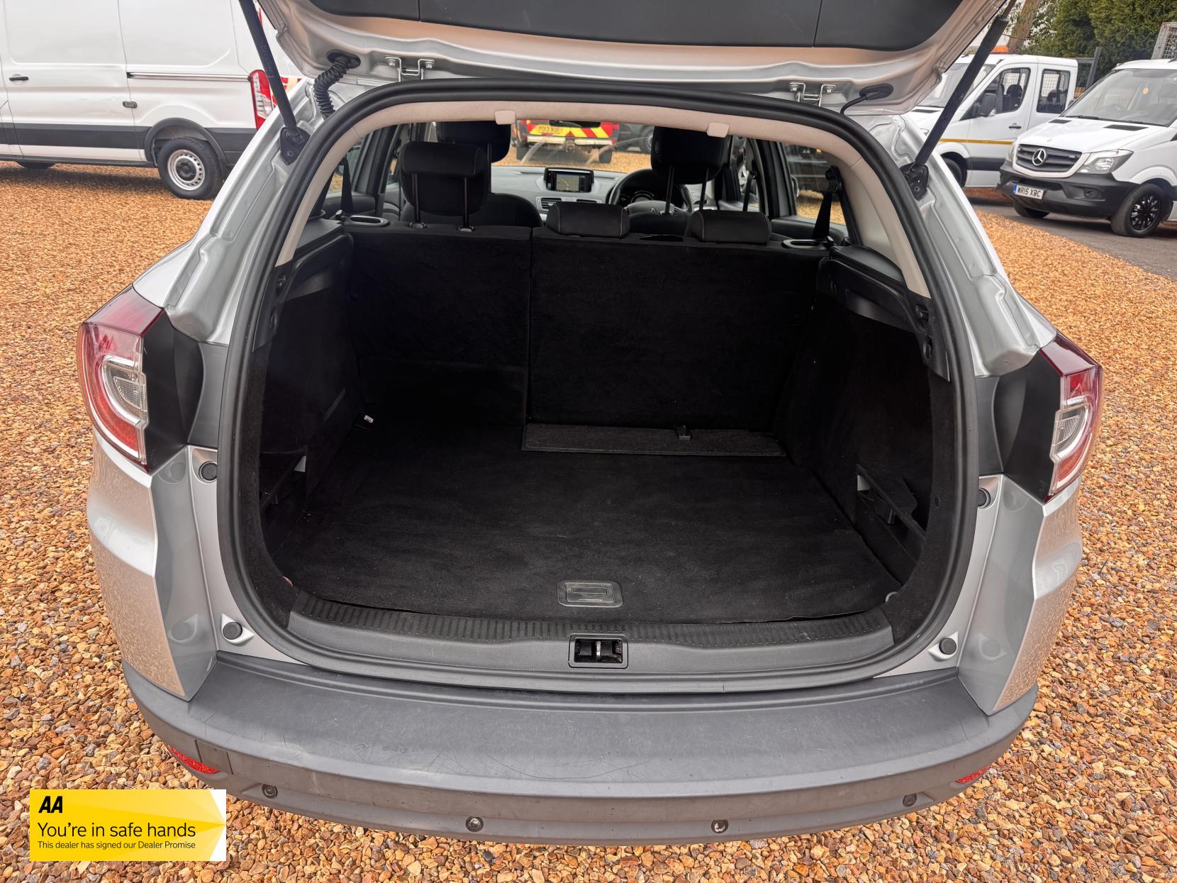 Renault Megane 1.5 dCi ENERGY Dynamique TomTom Sport Tourer 5dr Diesel Manual Euro 5 (s/s) (110 ps)