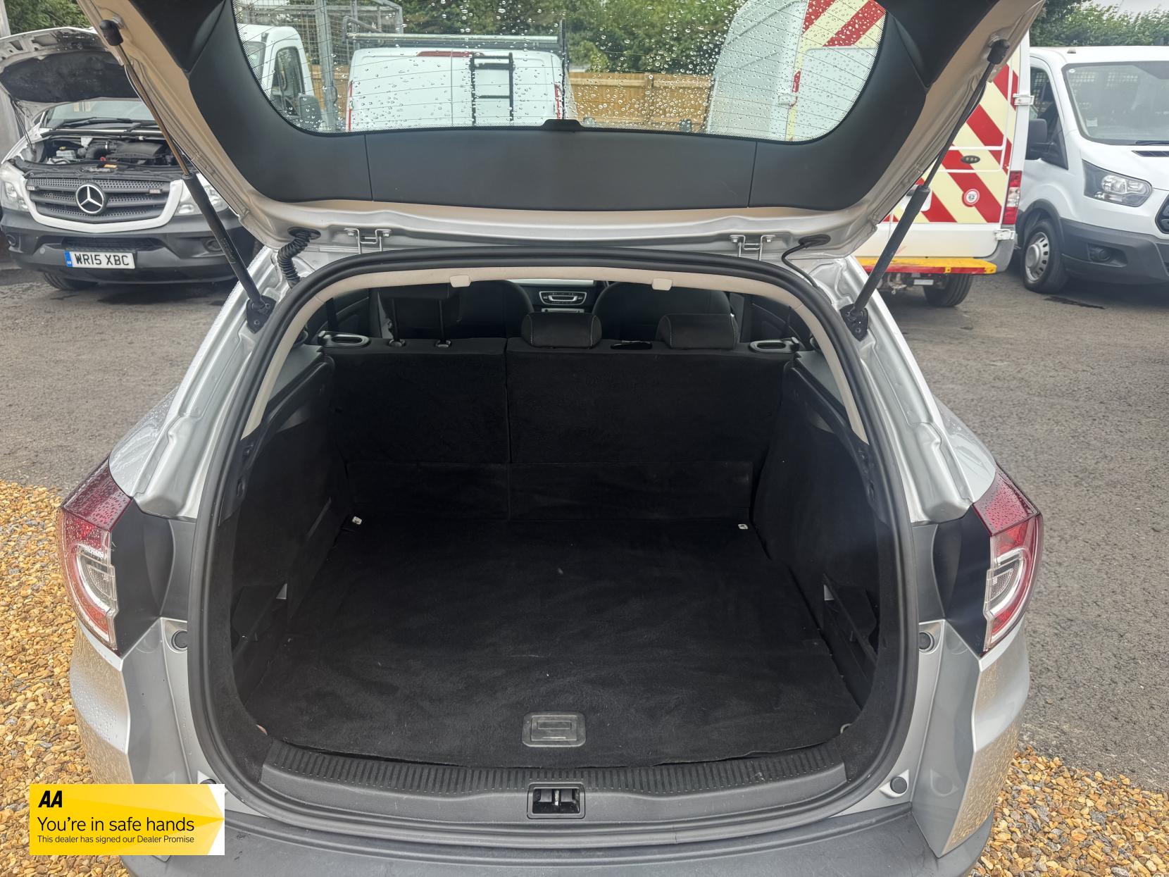 Renault Megane 1.5 dCi ENERGY Dynamique TomTom Sport Tourer 5dr Diesel Manual Euro 5 (s/s) (110 ps)