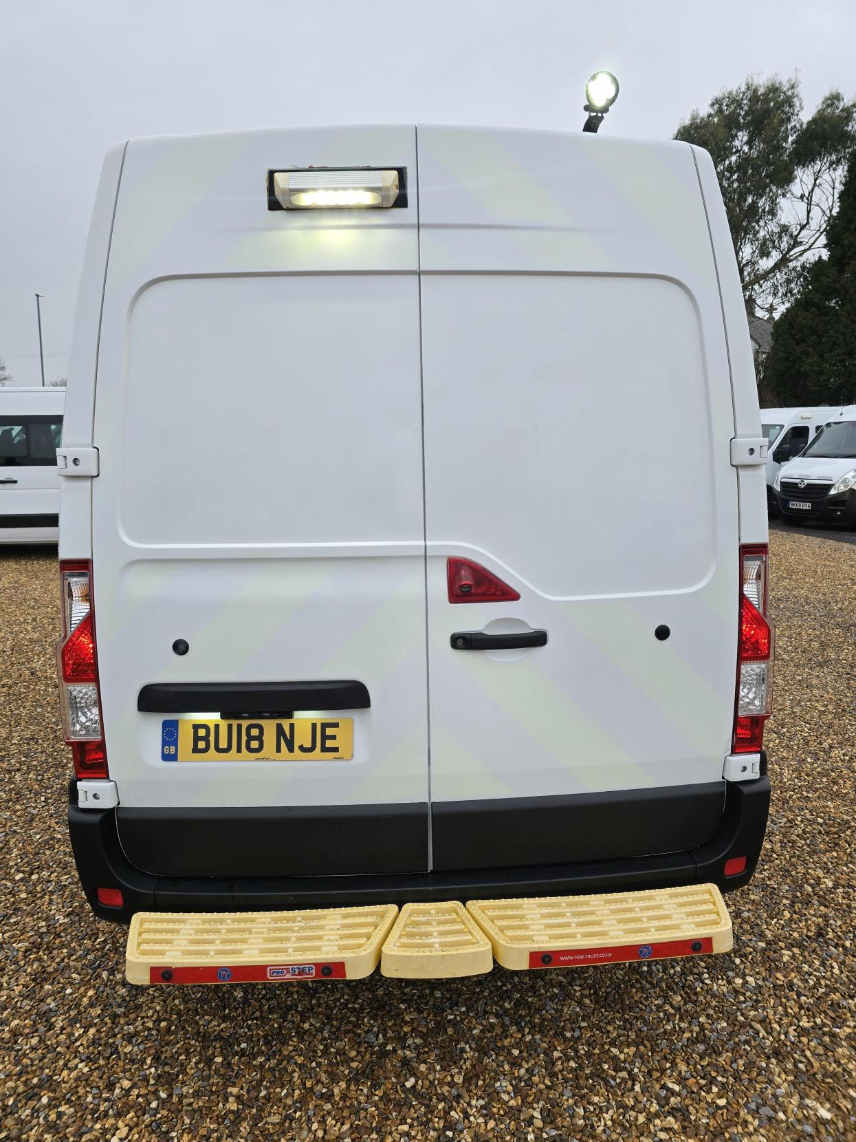 Vauxhall Movano 2.3 CDTi 3500 Panel Van 5dr Diesel Manual FWD L2 H2 Euro 6 (130 ps)