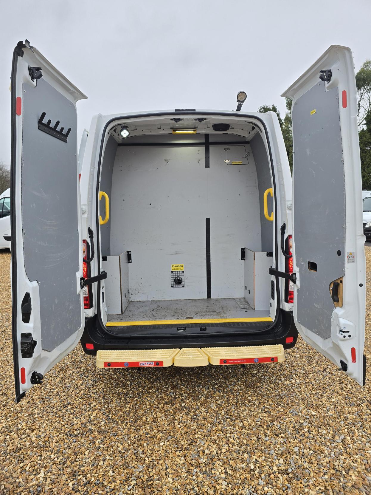 Vauxhall Movano 2.3 CDTi 3500 Panel Van 5dr Diesel Manual FWD L2 H2 Euro 6 (130 ps)