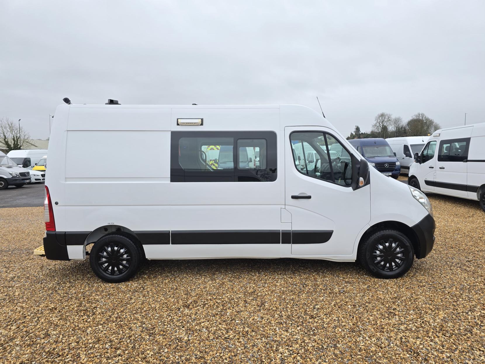 Vauxhall Movano 2.3 CDTi 3500 Panel Van 5dr Diesel Manual FWD L2 H2 Euro 6 (130 ps)