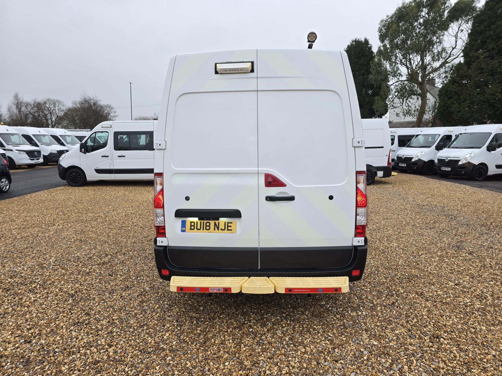 Vauxhall Movano 2.3 CDTi 3500 Panel Van 5dr Diesel Manual FWD L2 H2 Euro 6 (130 ps)