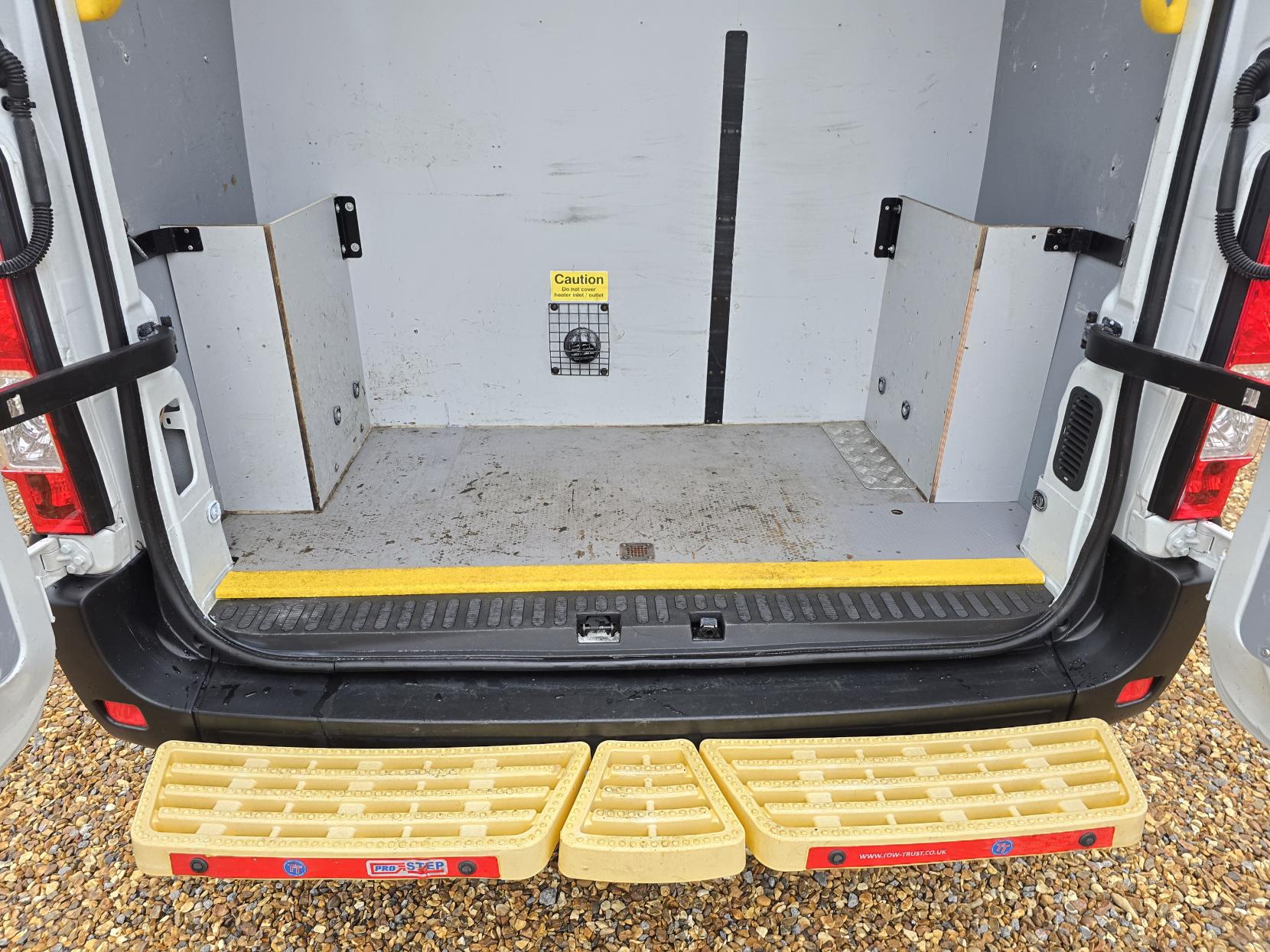 Vauxhall Movano 2.3 CDTi 3500 Panel Van 5dr Diesel Manual FWD L2 H2 Euro 6 (130 ps)