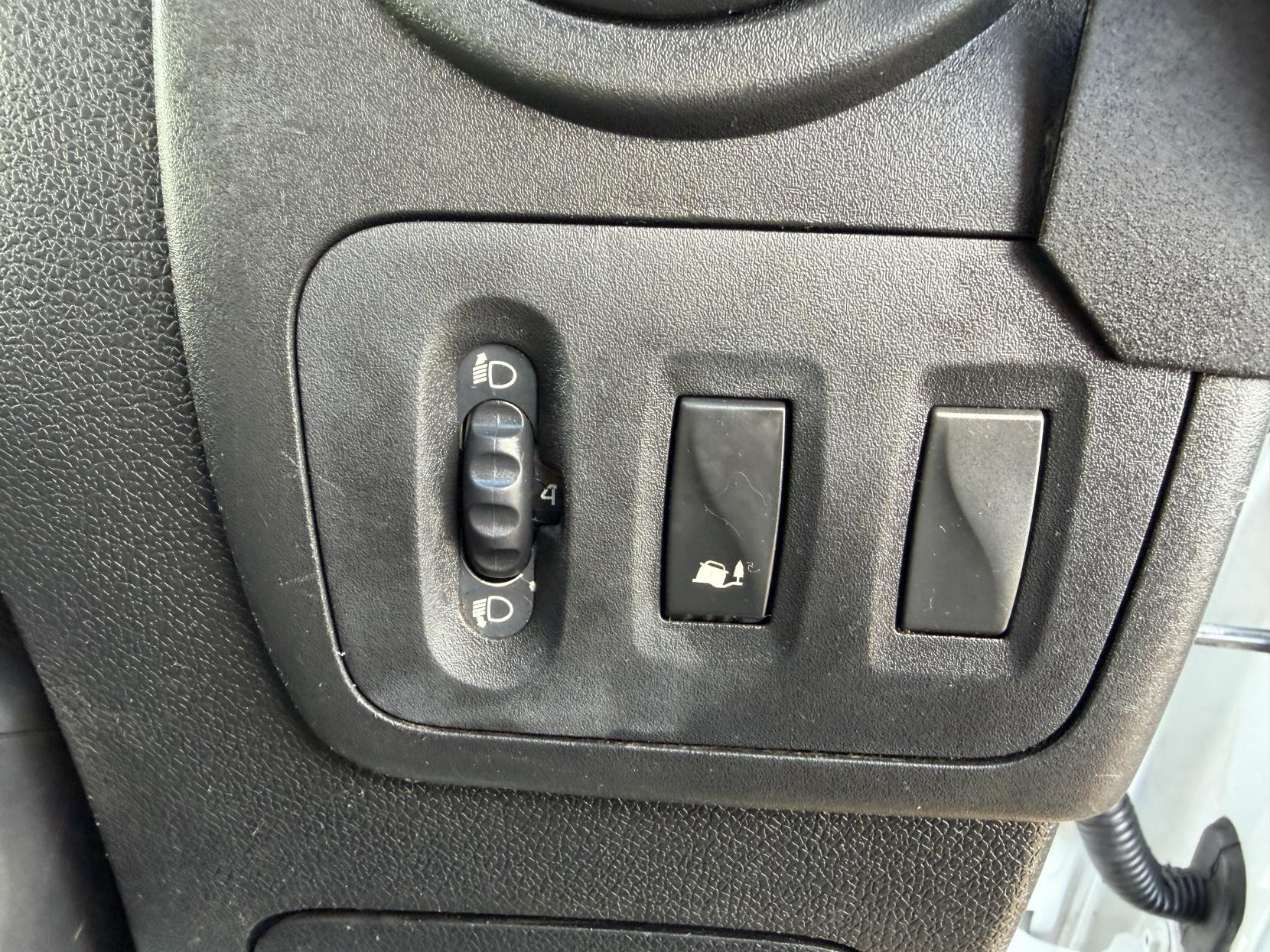 Vauxhall Movano 2.3 CDTi 3500 Panel Van 5dr Diesel Manual FWD L2 H2 Euro 6 (130 ps)