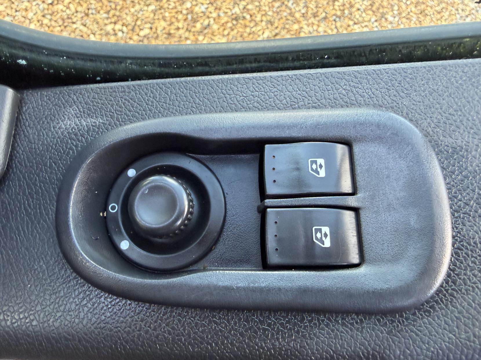 Vauxhall Movano 2.3 CDTi 3500 Panel Van 5dr Diesel Manual FWD L2 H2 Euro 6 (130 ps)