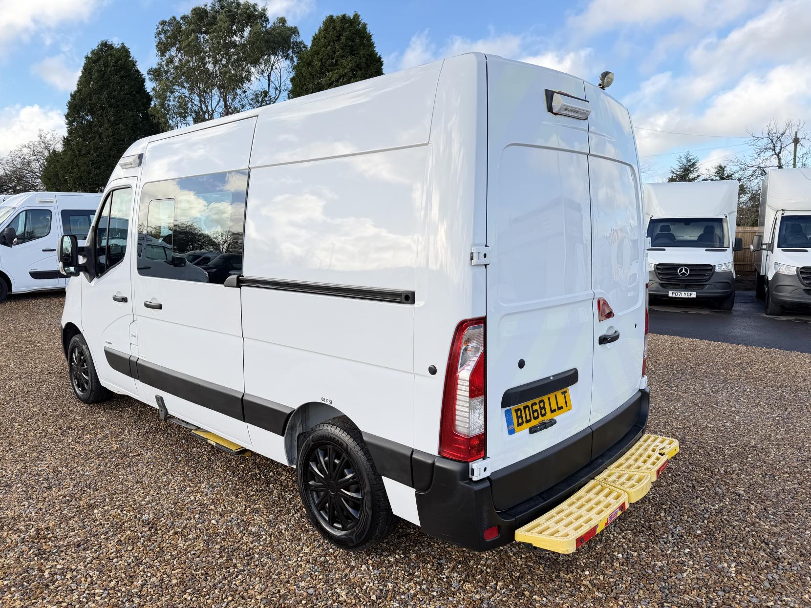 Vauxhall Movano 2.3 CDTi 3500 Panel Van 5dr Diesel Manual FWD L2 H2 Euro 6 (130 ps)