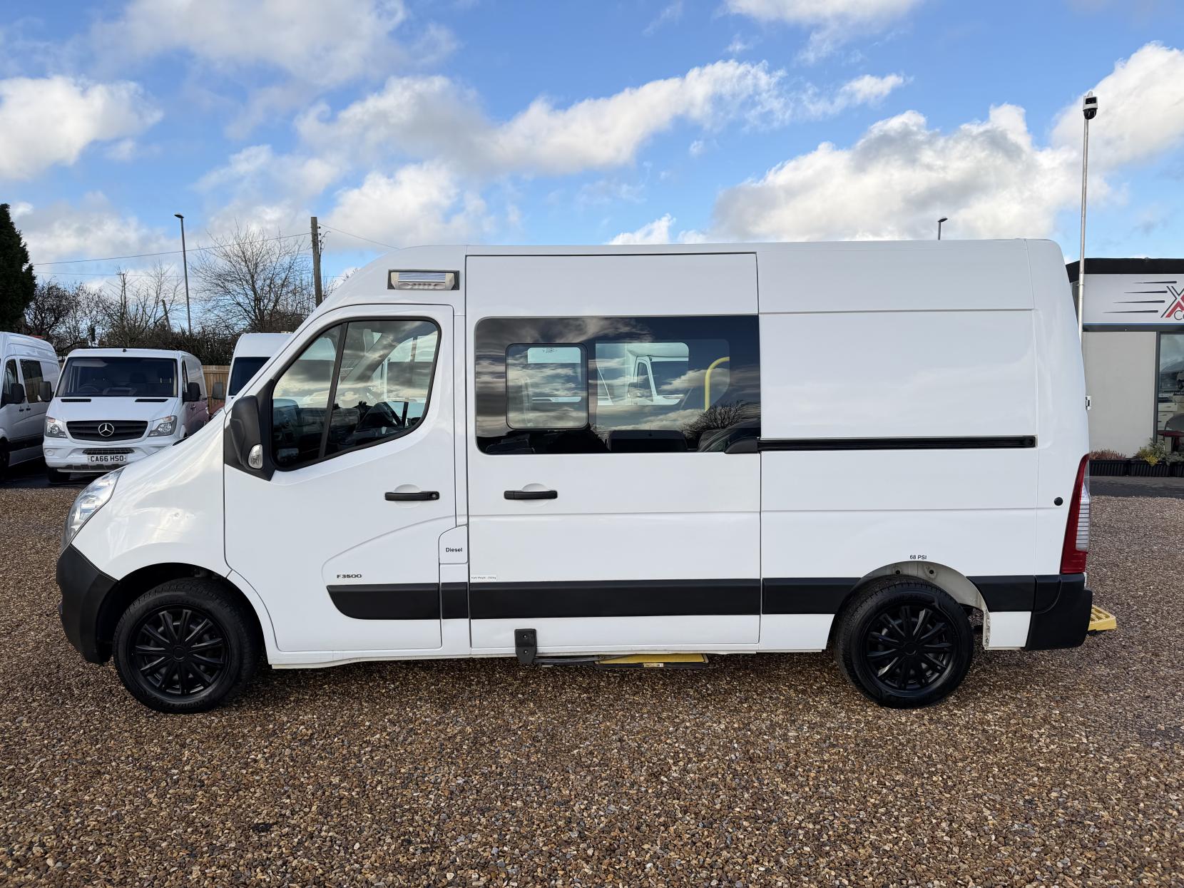 Vauxhall Movano 2.3 CDTi 3500 Panel Van 5dr Diesel Manual FWD L2 H2 Euro 6 (130 ps)