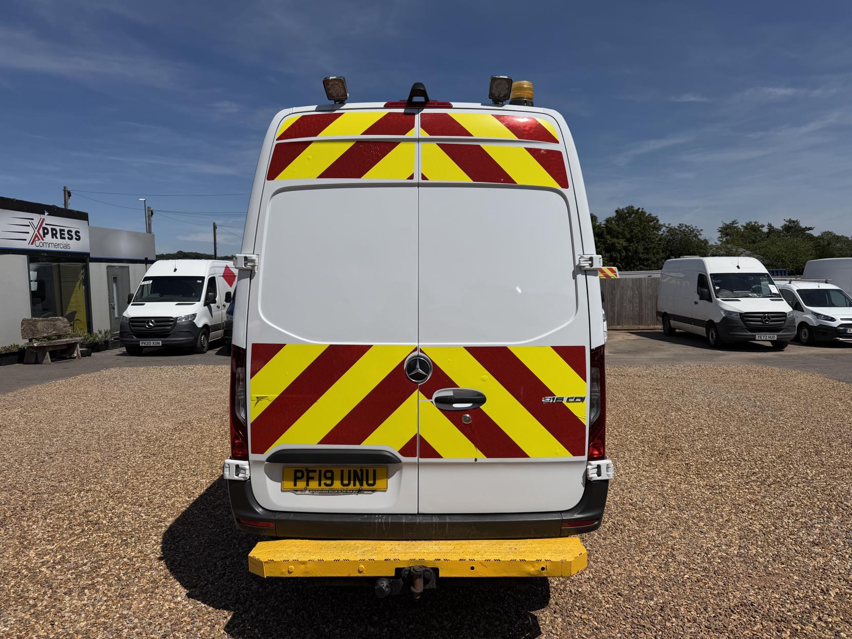 2019 Mercedes-Benz Sprinter 2.1 316 CDI Panel Van 5dr Diesel Manual RWD L2 H2 Euro 6 (163 ps) - Thumbnail 10