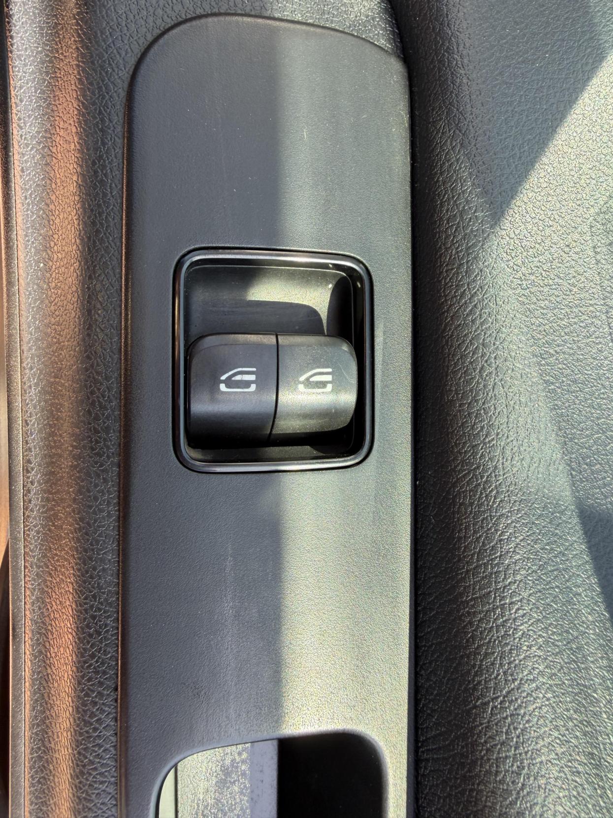 2019 Mercedes-Benz Sprinter 2.1 316 CDI Panel Van 5dr Diesel Manual RWD L2 H2 Euro 6 (163 ps) - Thumbnail 34