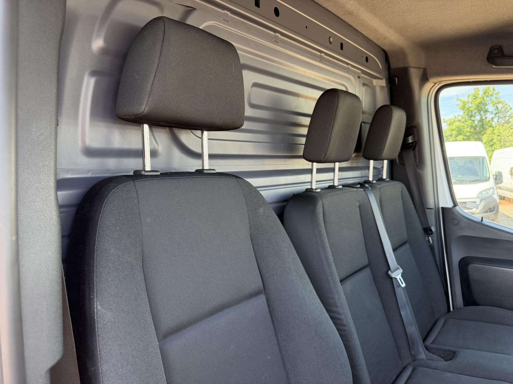 2019 Mercedes-Benz Sprinter 2.1 316 CDI Panel Van 5dr Diesel Manual RWD L2 H2 Euro 6 (163 ps) - Thumbnail 15
