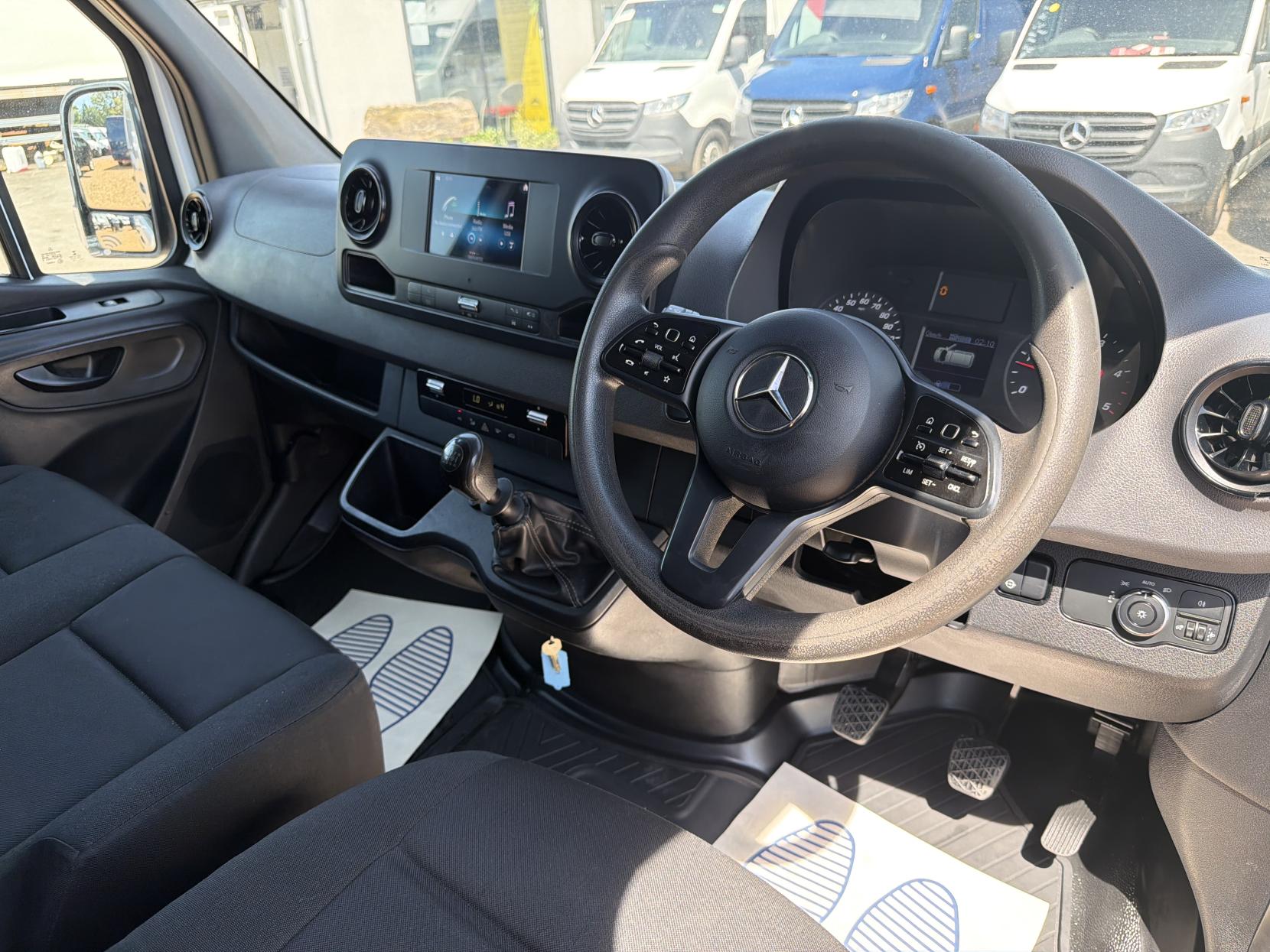 2019 Mercedes-Benz Sprinter 2.1 316 CDI Panel Van 5dr Diesel Manual RWD L2 H2 Euro 6 (163 ps) - Thumbnail 2
