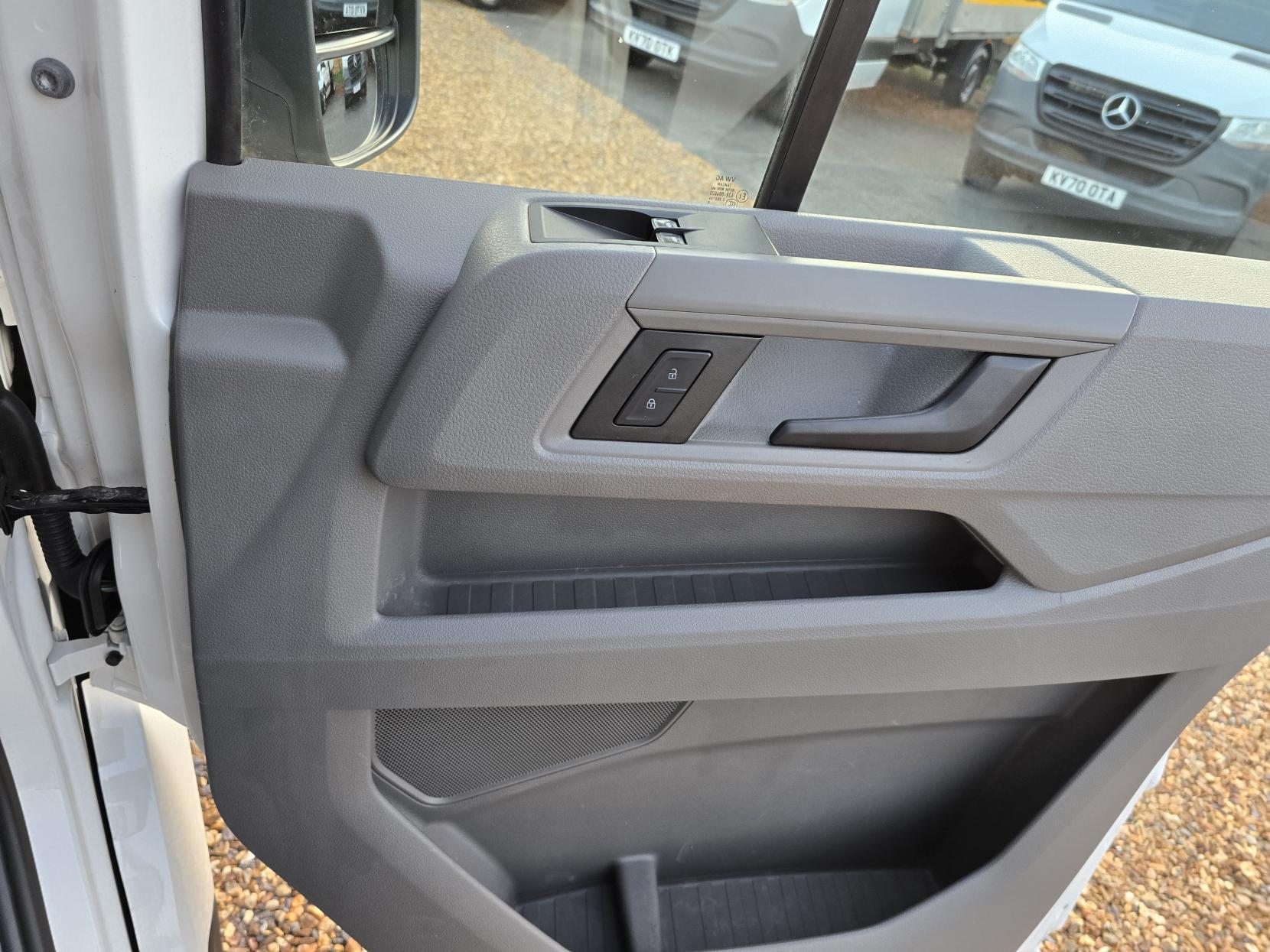 Volkswagen Crafter 2.0 TDI CR35 Startline Dropside 2dr Diesel Manual FWD LWB Euro 6 (s/s) (ETG) (140 ps)