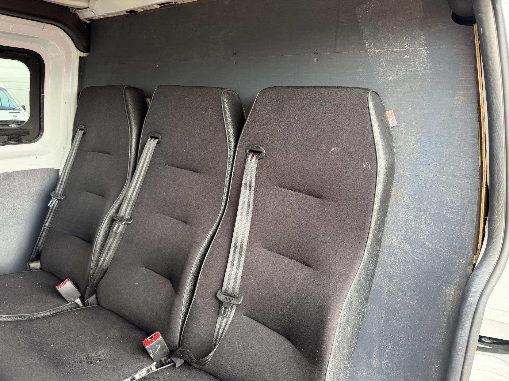 2018 Ford Transit Custom 2.0 TDCi 270 Trend Combi Van 6dr Diesel Manual L1 H1 (161 g/km, 128 bhp) - Thumbnail 34