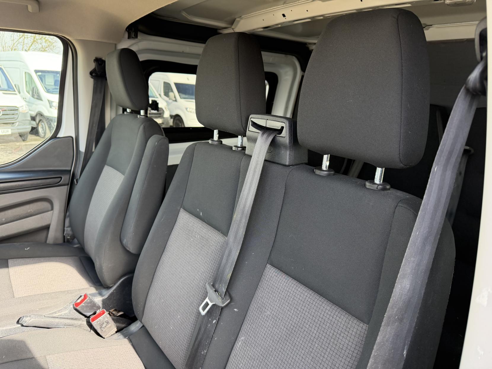 2018 Ford Transit Custom 2.0 TDCi 270 Trend Combi Van 6dr Diesel Manual L1 H1 (161 g/km, 128 bhp) - Thumbnail 21