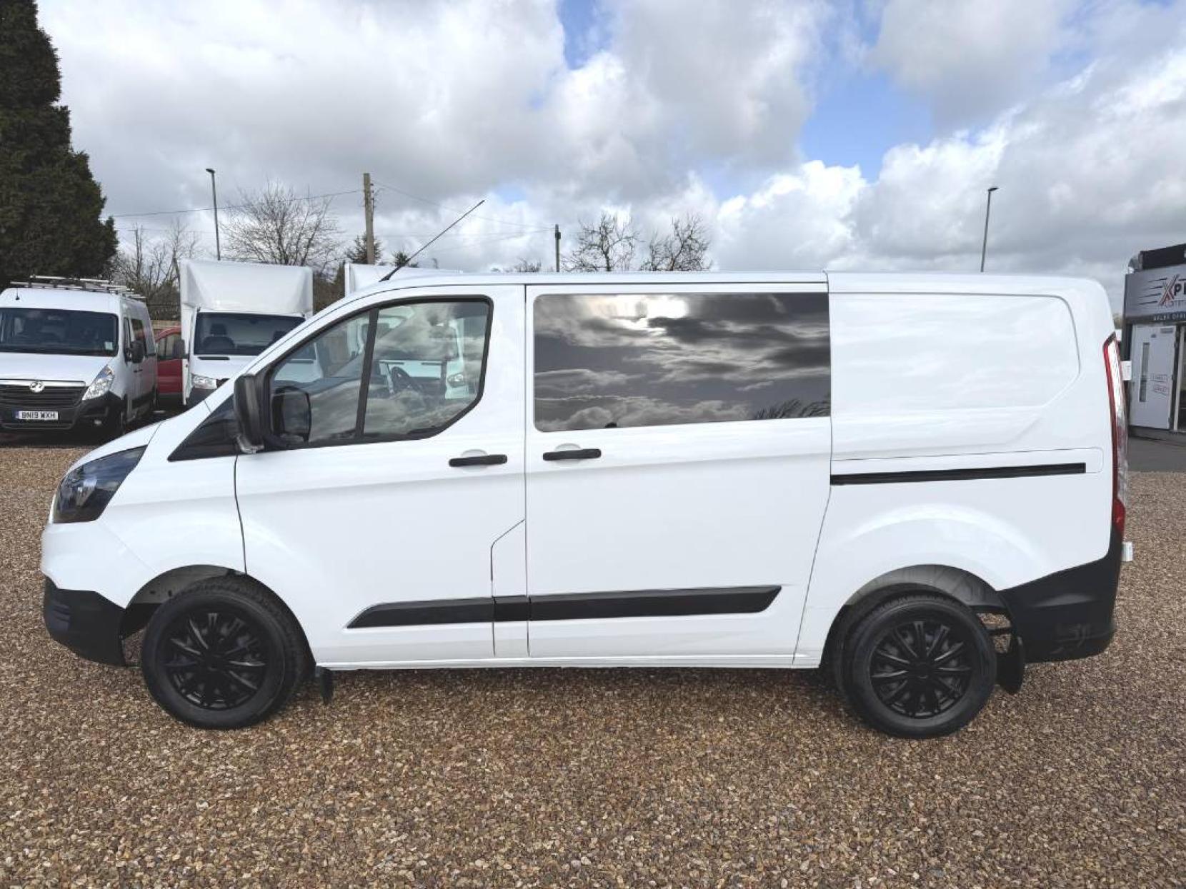 2018 Ford Transit Custom 2.0 TDCi 270 Trend Combi Van 6dr Diesel Manual L1 H1 (161 g/km, 128 bhp) - Thumbnail 8