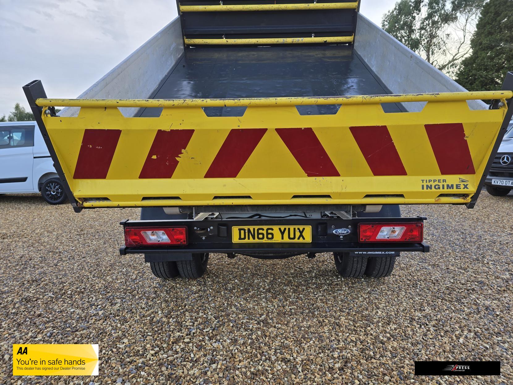 Ford Transit Transit 2.2 TDCi 350 1-Way Tipper 2dr Diesel Manual RWD L2 Euro 5 (1-Stop) (125 ps)