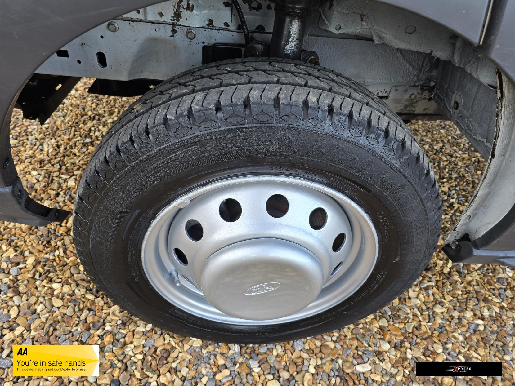Ford Transit Transit 2.2 TDCi 350 1-Way Tipper 2dr Diesel Manual RWD L2 Euro 5 (1-Stop) (125 ps)