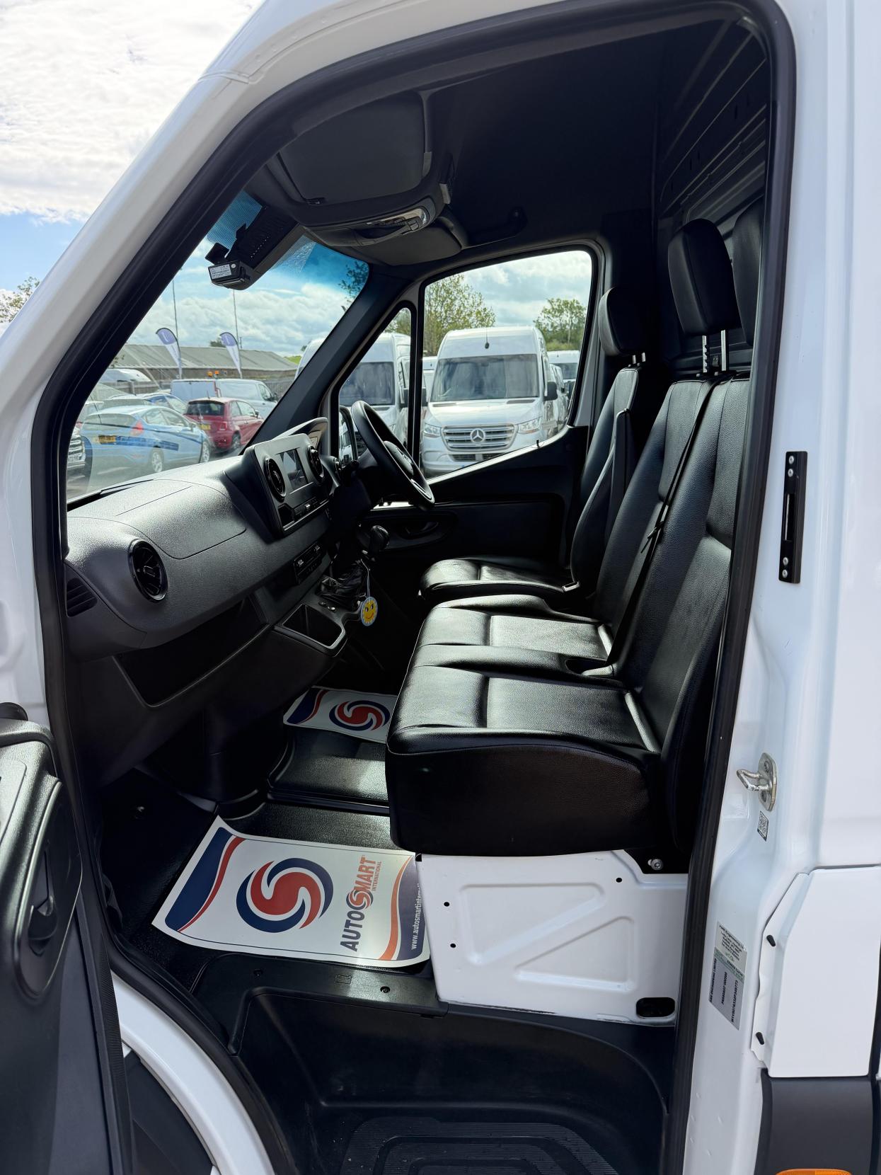 2021 Mercedes-Benz Sprinter 2.1 316 CDI Progressive Panel Van 5dr Diesel Manual RWD L2 H2 Euro 6 (s/s) (163 ps) - Thumbnail 32