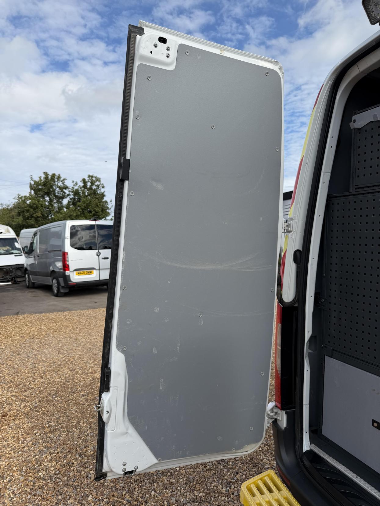2021 Mercedes-Benz Sprinter 2.1 316 CDI Progressive Panel Van 5dr Diesel Manual RWD L2 H2 Euro 6 (s/s) (163 ps) - Thumbnail 43