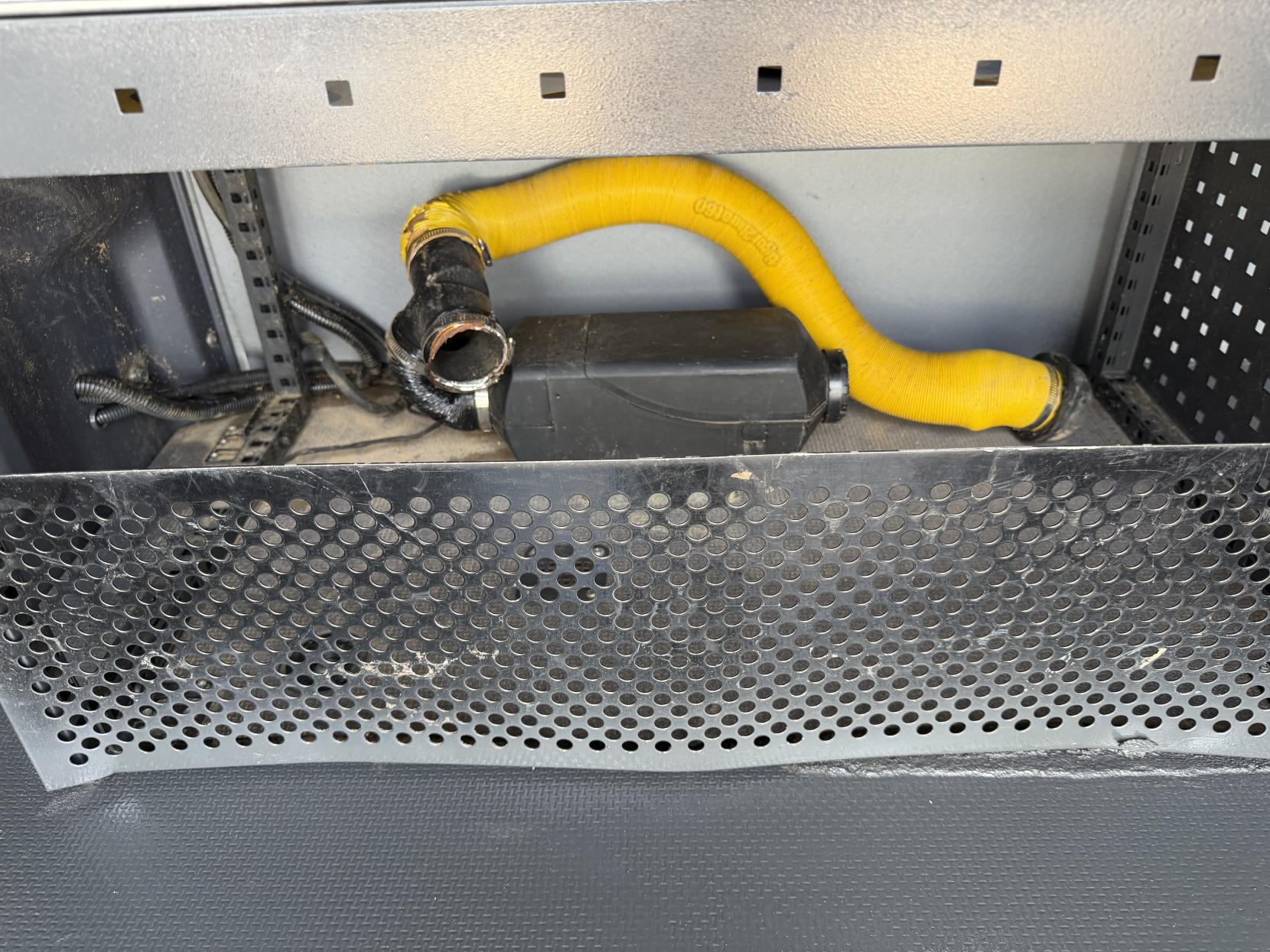 2021 Mercedes-Benz Sprinter 2.1 316 CDI Progressive Panel Van 5dr Diesel Manual RWD L2 H2 Euro 6 (s/s) (163 ps) - Thumbnail 35
