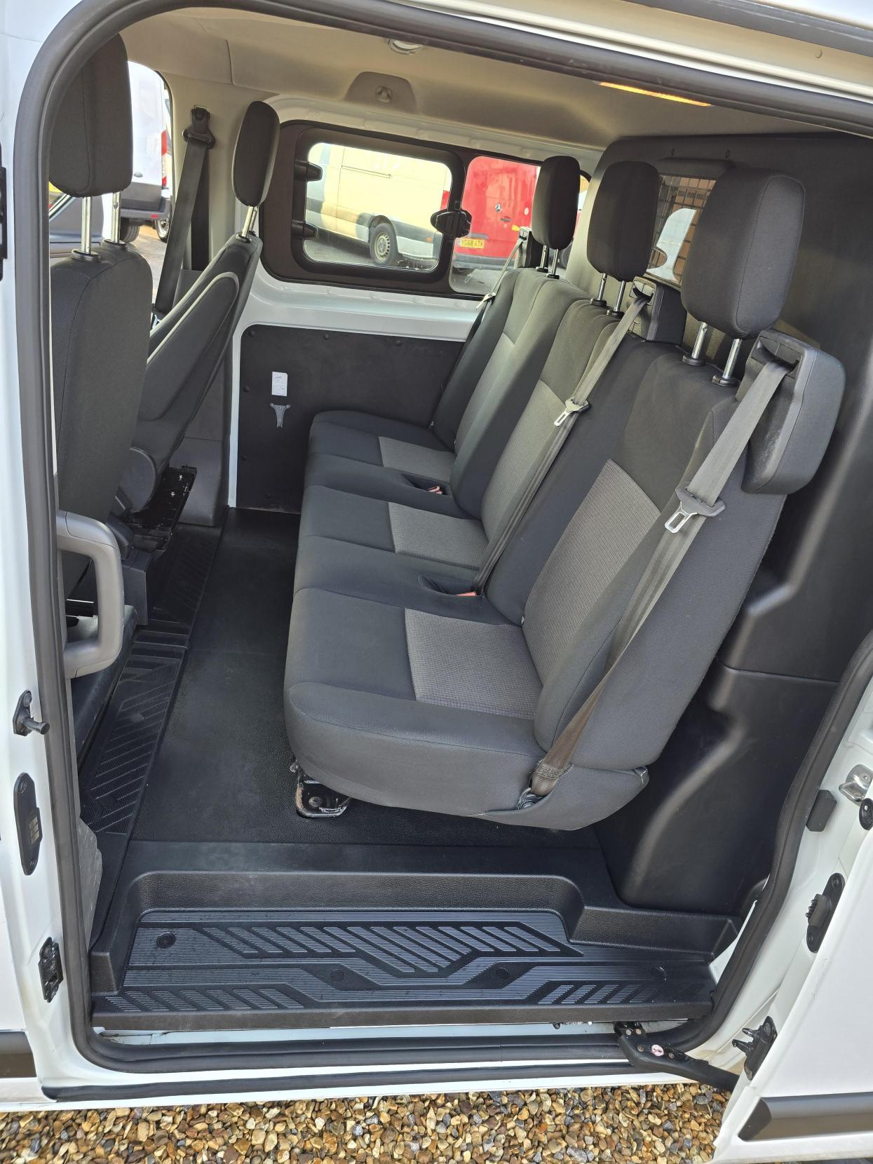 Ford Transit Custom 2.0 280 EcoBlue Leader Crew Van Double Cab 5dr Diesel Manual L1 H1 Euro 6 (s/s) (105 ps)
