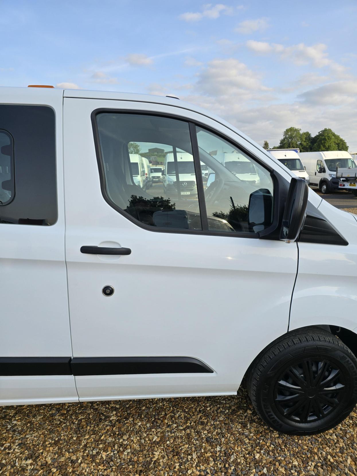 Ford Transit Custom 2.0 280 EcoBlue Leader Crew Van Double Cab 5dr Diesel Manual L1 H1 Euro 6 (s/s) (105 ps)