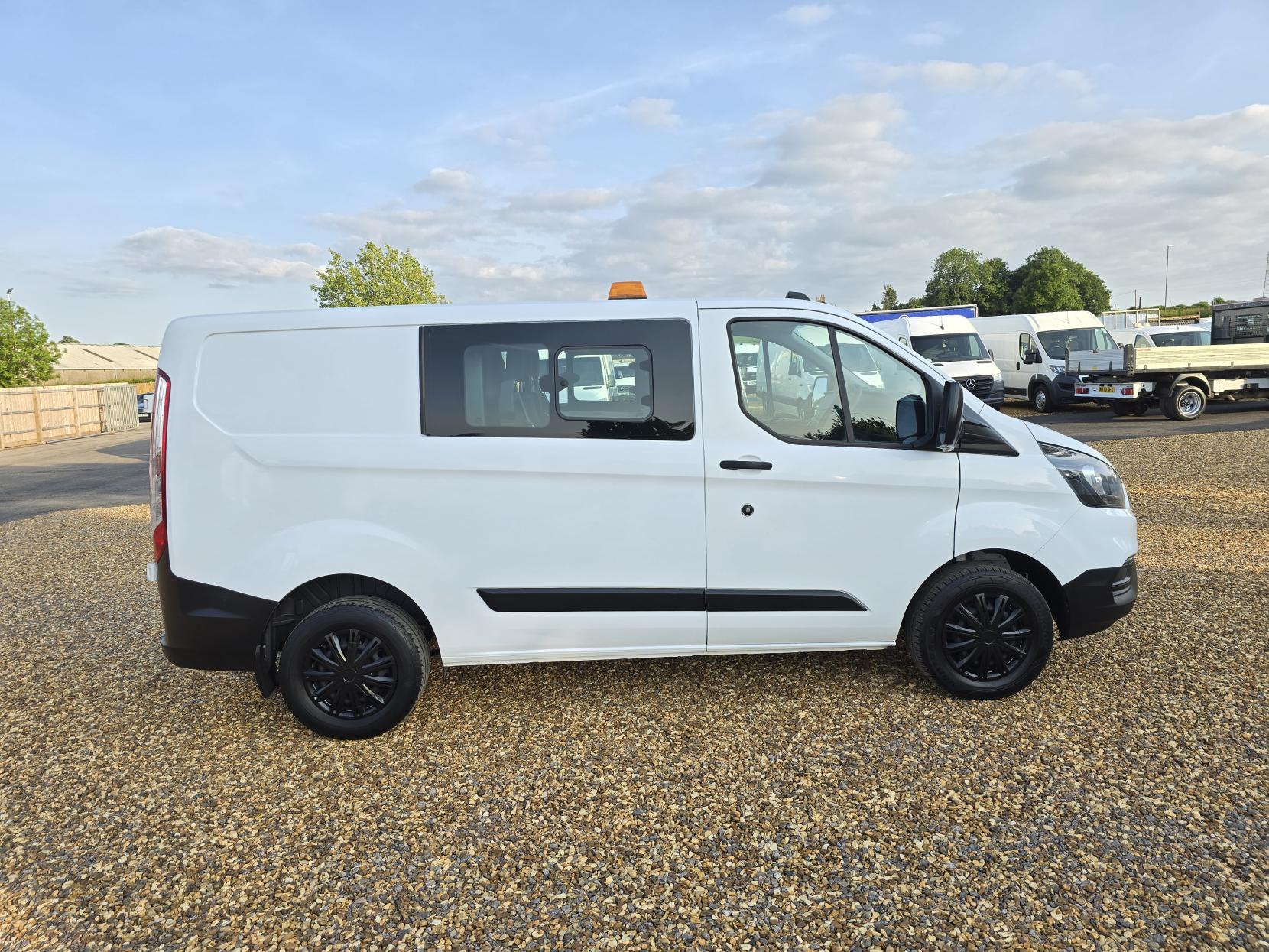 Ford Transit Custom 2.0 280 EcoBlue Leader Crew Van Double Cab 5dr Diesel Manual L1 H1 Euro 6 (s/s) (105 ps)
