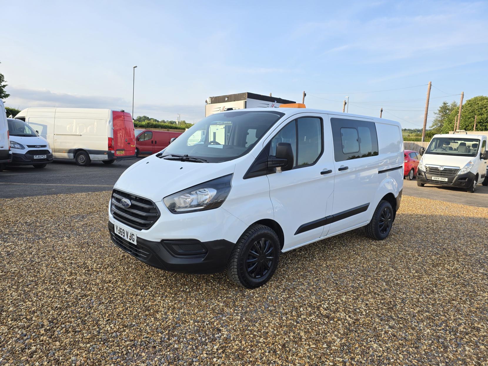 Ford Transit Custom 2.0 280 EcoBlue Leader Crew Van Double Cab 5dr Diesel Manual L1 H1 Euro 6 (s/s) (105 ps)