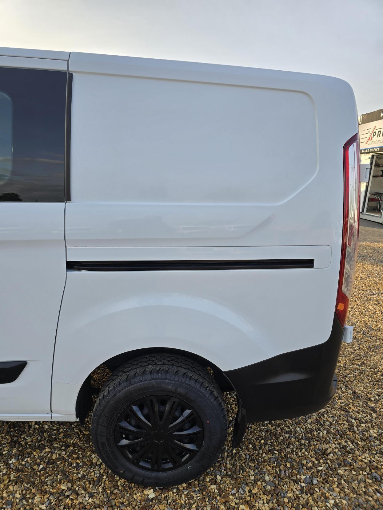 Ford Transit Custom 2.0 280 EcoBlue Leader Crew Van Double Cab 5dr Diesel Manual L1 H1 Euro 6 (s/s) (105 ps)