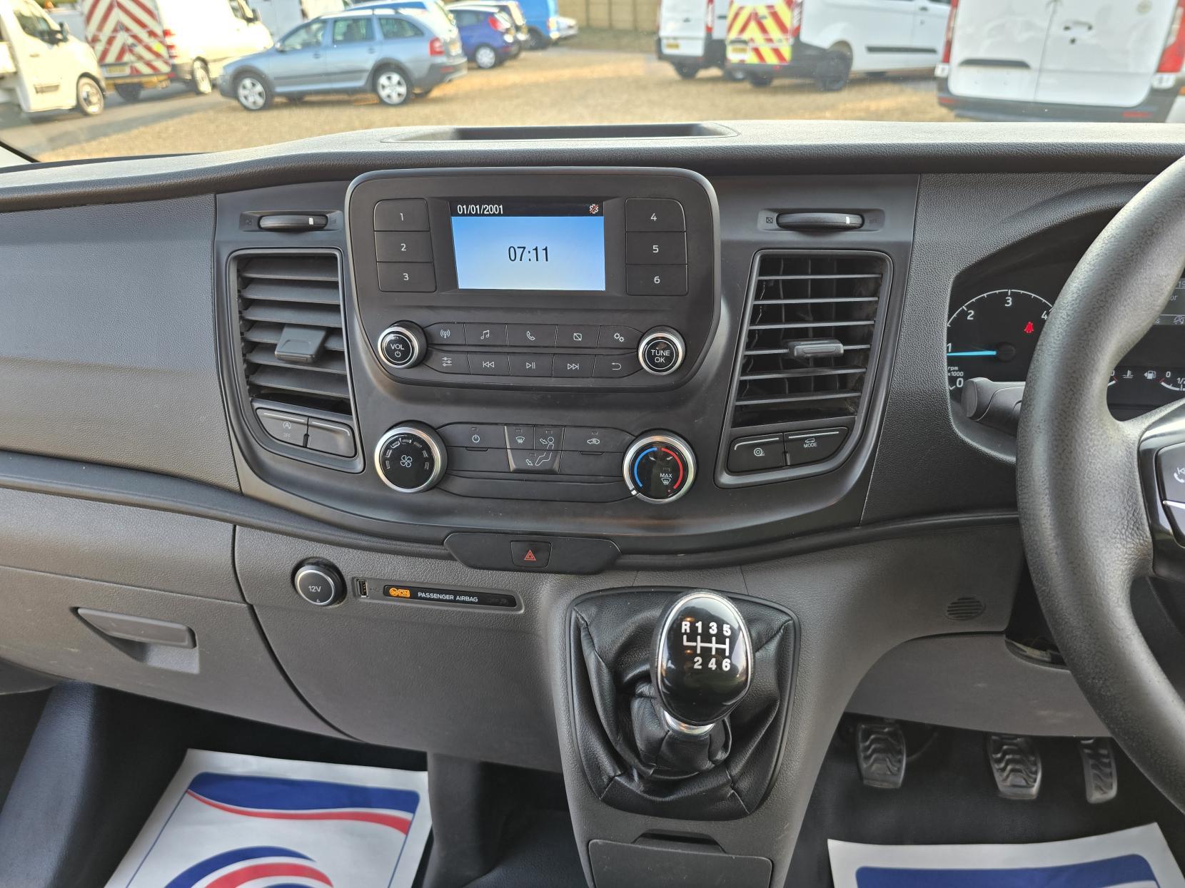 Ford Transit Custom 2.0 280 EcoBlue Leader Crew Van Double Cab 5dr Diesel Manual L1 H1 Euro 6 (s/s) (105 ps)
