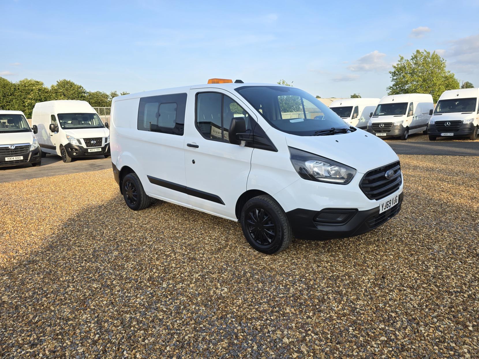 Ford Transit Custom 2.0 280 EcoBlue Leader Crew Van Double Cab 5dr Diesel Manual L1 H1 Euro 6 (s/s) (105 ps)