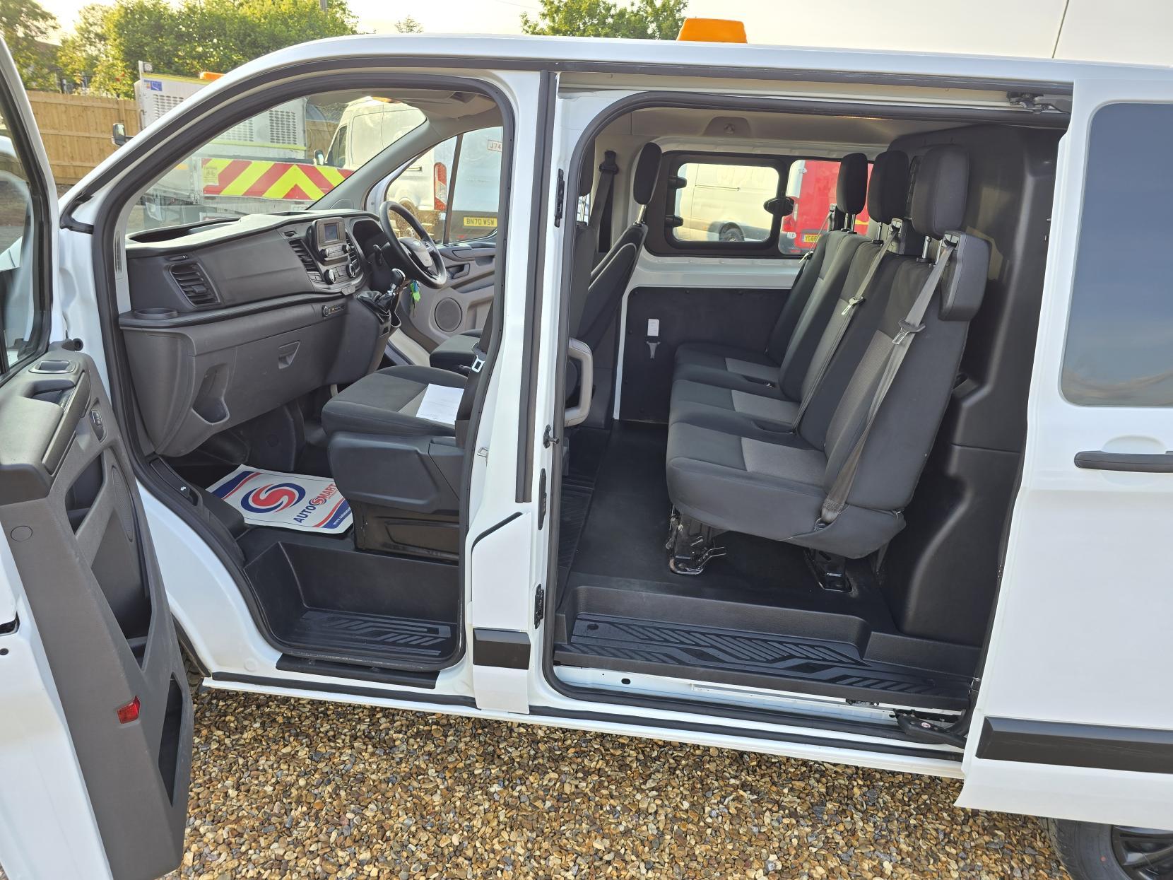 Ford Transit Custom 2.0 280 EcoBlue Leader Crew Van Double Cab 5dr Diesel Manual L1 H1 Euro 6 (s/s) (105 ps)