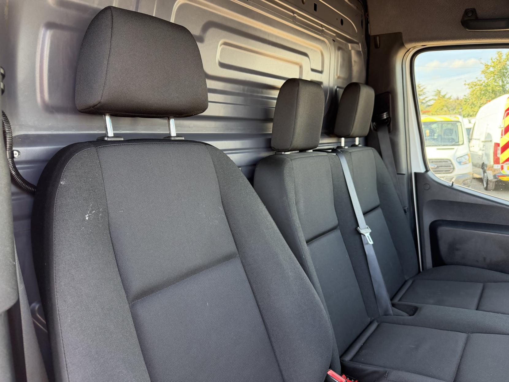 2020 Mercedes-Benz Sprinter 2.1 314 CDI Panel Van 5dr Diesel Manual FWD L2 H2 Euro 6 (143 ps) - Thumbnail 15