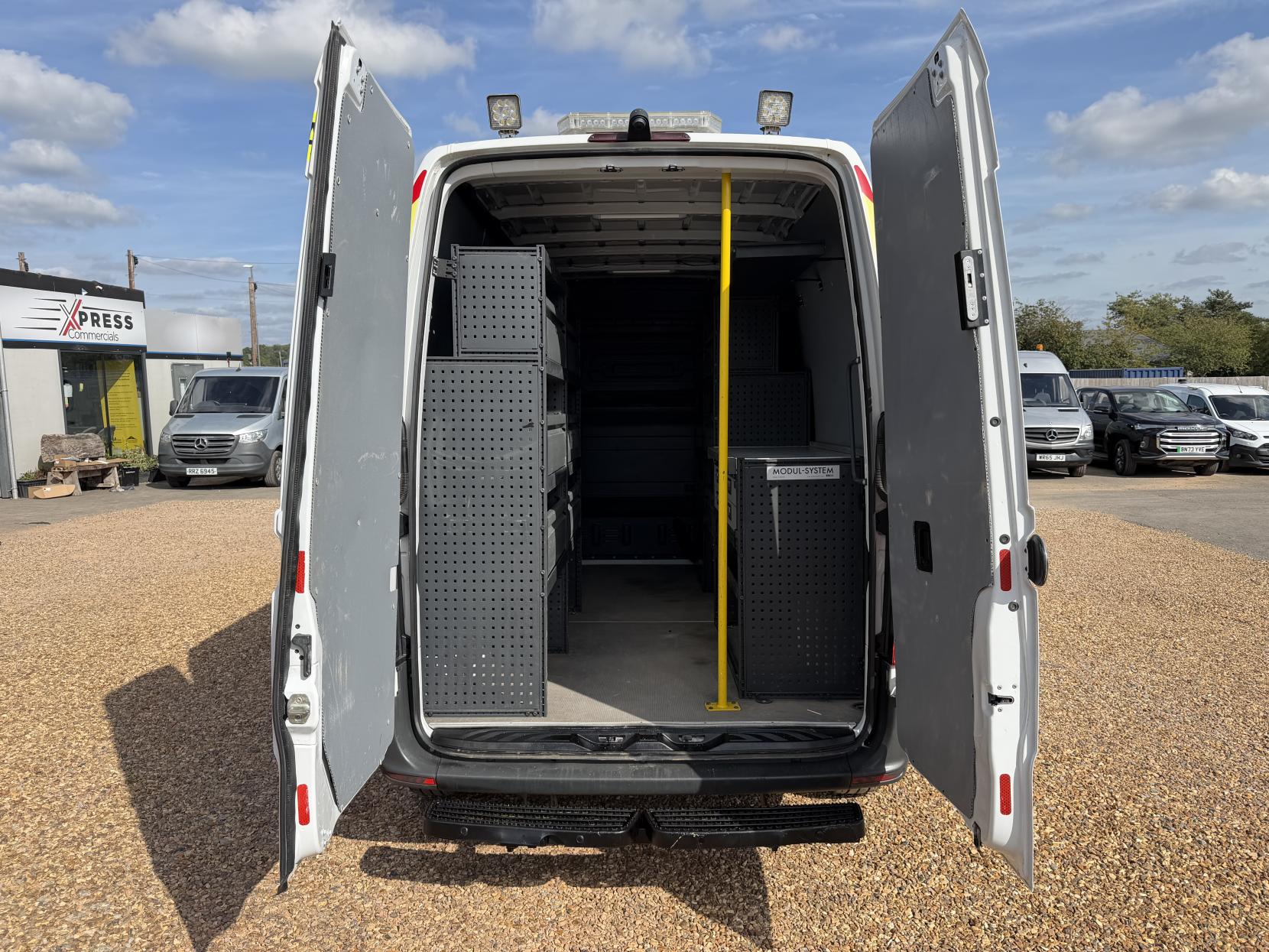 2020 Mercedes-Benz Sprinter 2.1 314 CDI Panel Van 5dr Diesel Manual FWD L2 H2 Euro 6 (143 ps) - Thumbnail 3