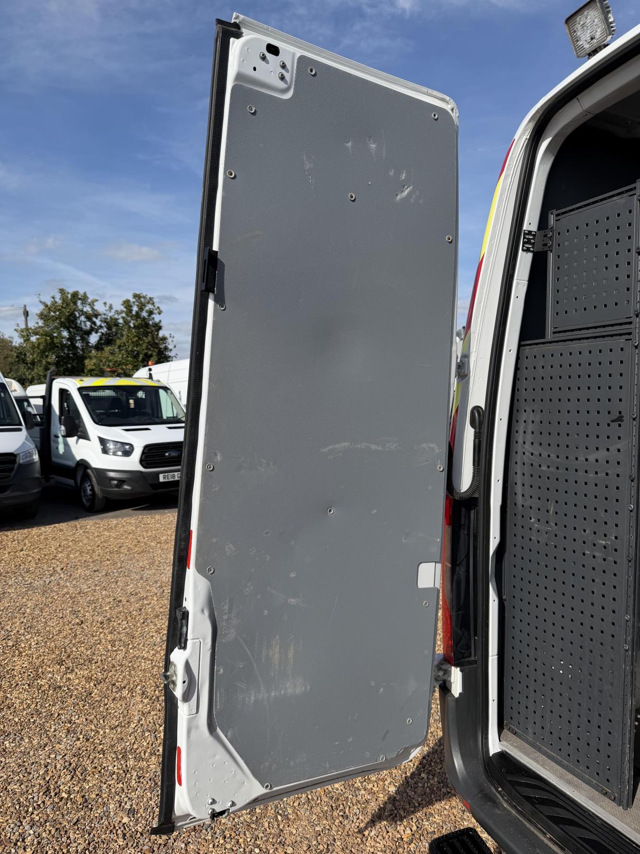2020 Mercedes-Benz Sprinter 2.1 314 CDI Panel Van 5dr Diesel Manual FWD L2 H2 Euro 6 (143 ps) - Thumbnail 44