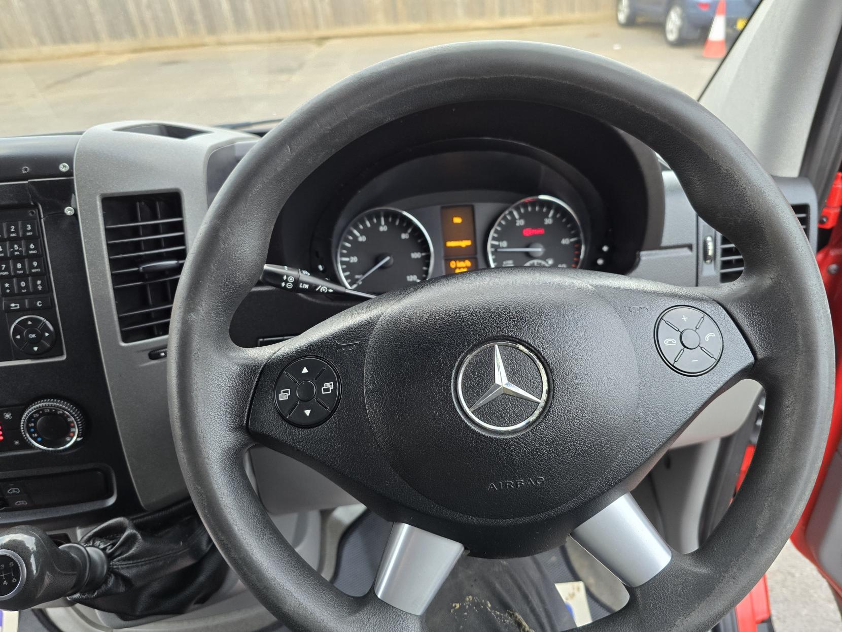 Mercedes-Benz Sprinter 2.1 314 CDi Panel Van 5dr Diesel Manual RWD L2 (213 g/km, 140 bhp)