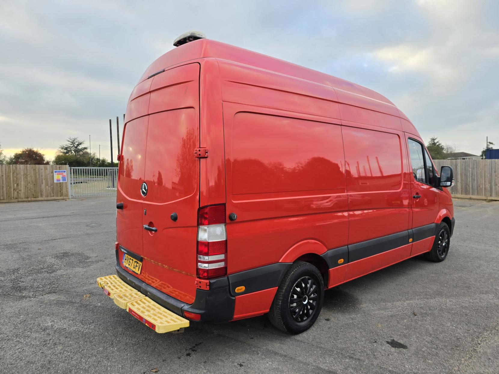 Mercedes-Benz Sprinter 2.1 314 CDi Panel Van 5dr Diesel Manual RWD L2 (213 g/km, 140 bhp)