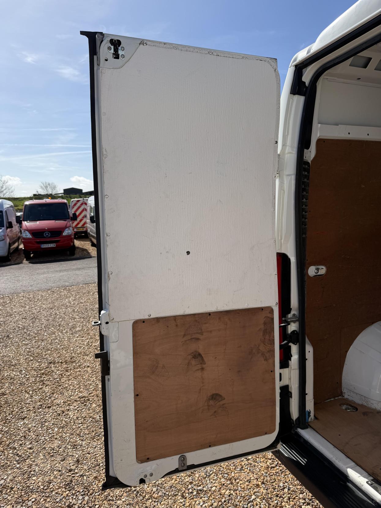 Citroen Relay 2.0 BlueHDi 35 Enterprise Panel Van 5dr Diesel Manual L3 High Roof Euro 6 (130 ps)