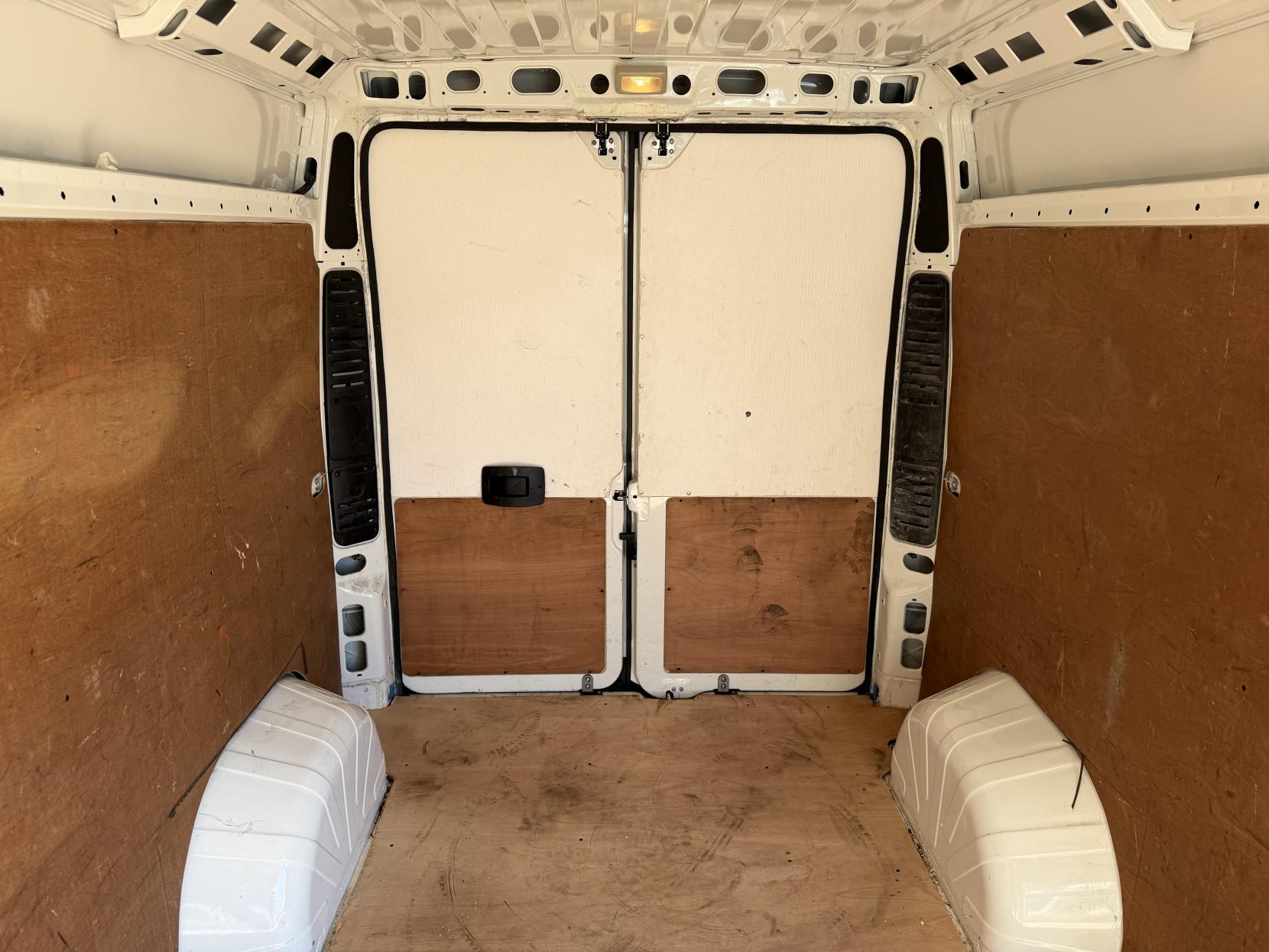 Citroen Relay 2.0 BlueHDi 35 Enterprise Panel Van 5dr Diesel Manual L3 High Roof Euro 6 (130 ps)