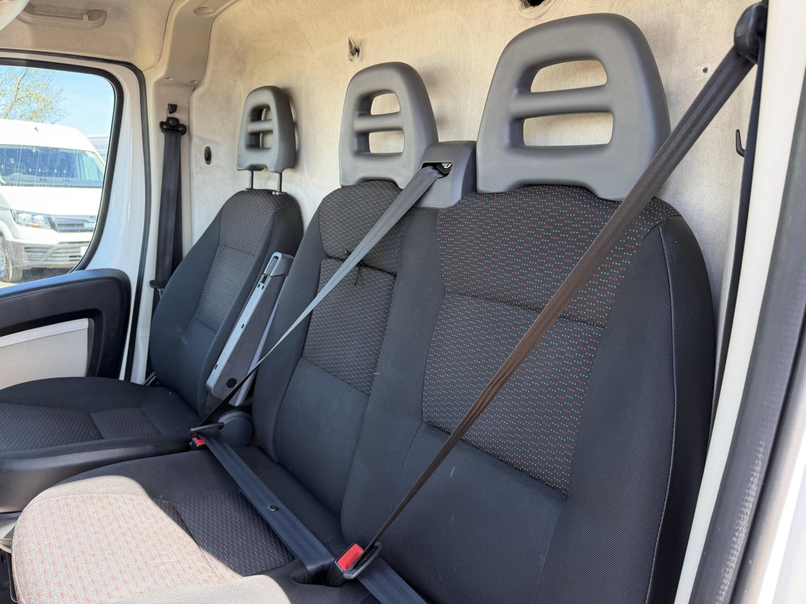 Citroen Relay 2.0 BlueHDi 35 Enterprise Panel Van 5dr Diesel Manual L3 High Roof Euro 6 (130 ps)