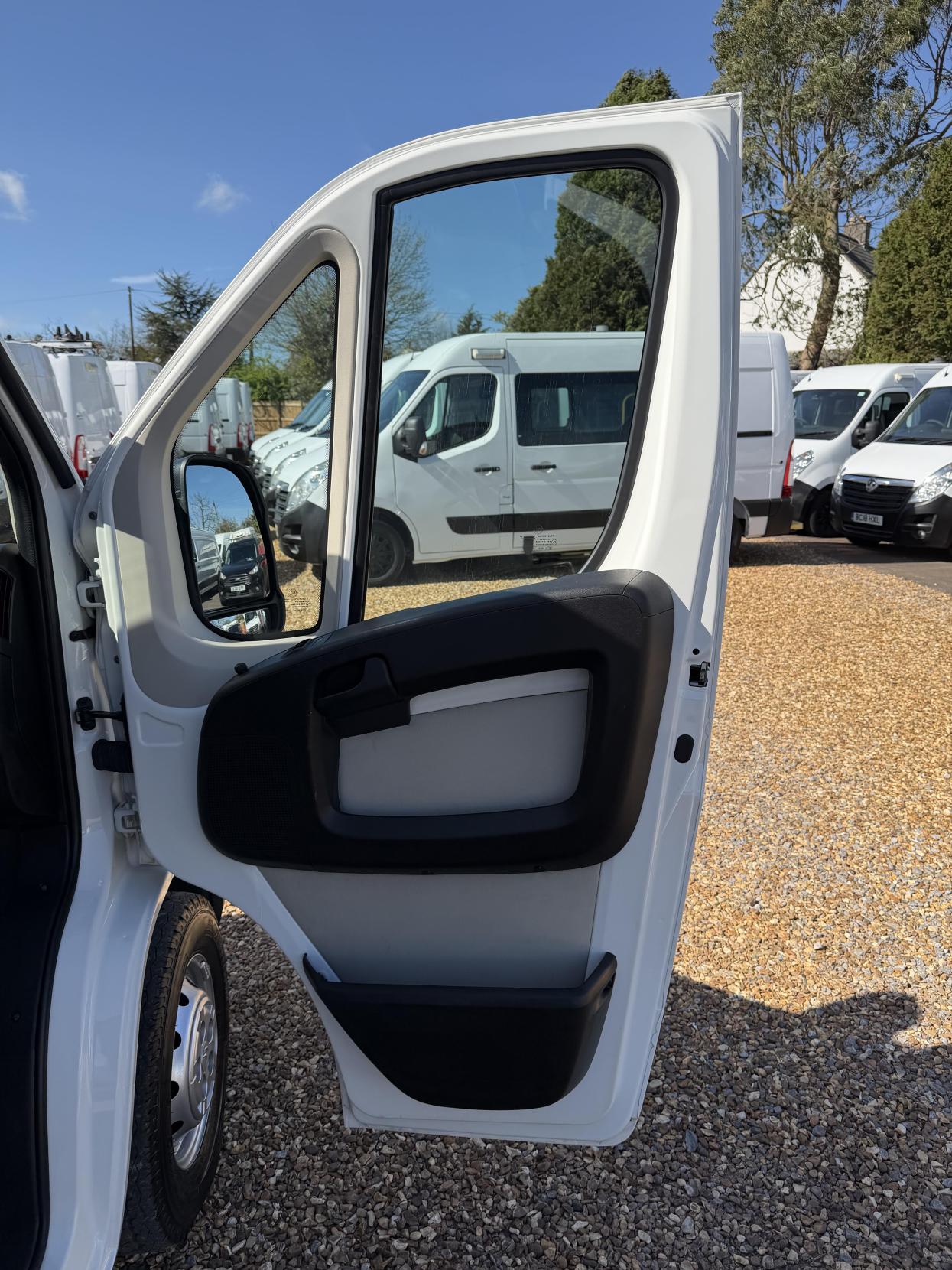 Citroen Relay 2.0 BlueHDi 35 Enterprise Panel Van 5dr Diesel Manual L3 High Roof Euro 6 (130 ps)