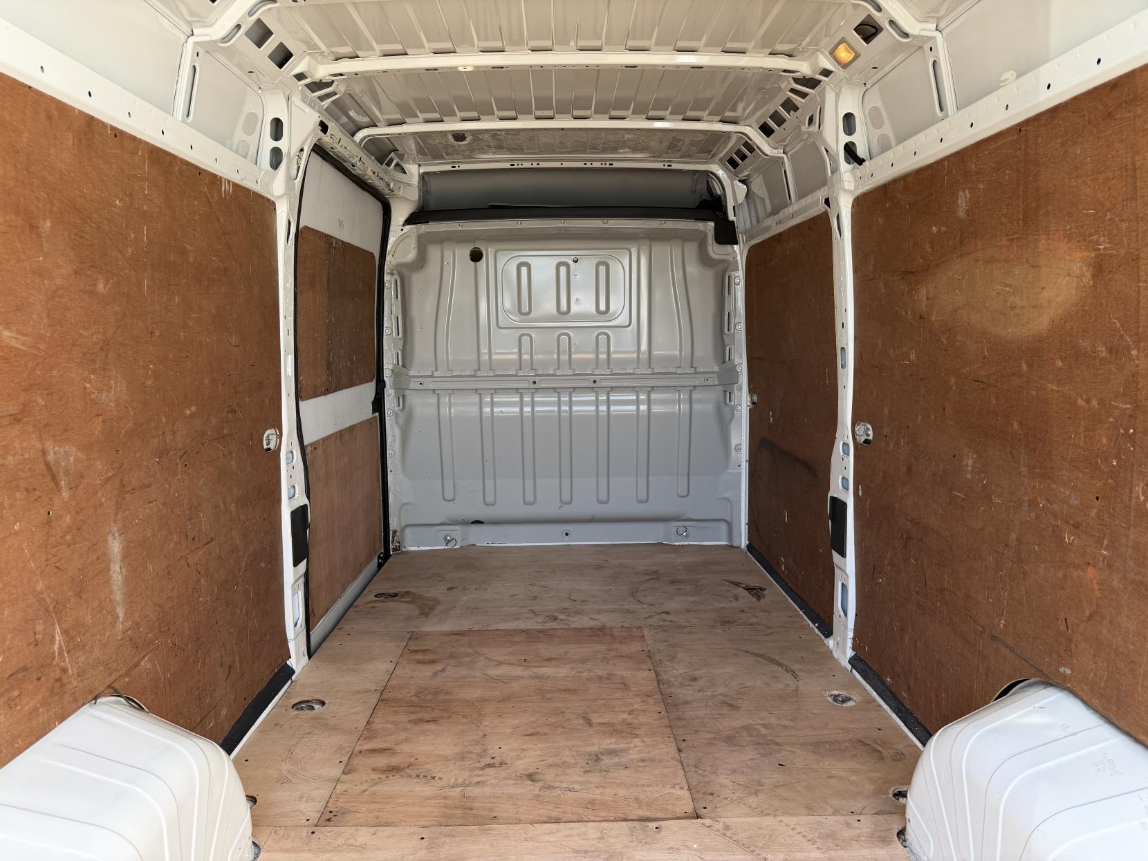 Citroen Relay 2.0 BlueHDi 35 Enterprise Panel Van 5dr Diesel Manual L3 High Roof Euro 6 (130 ps)