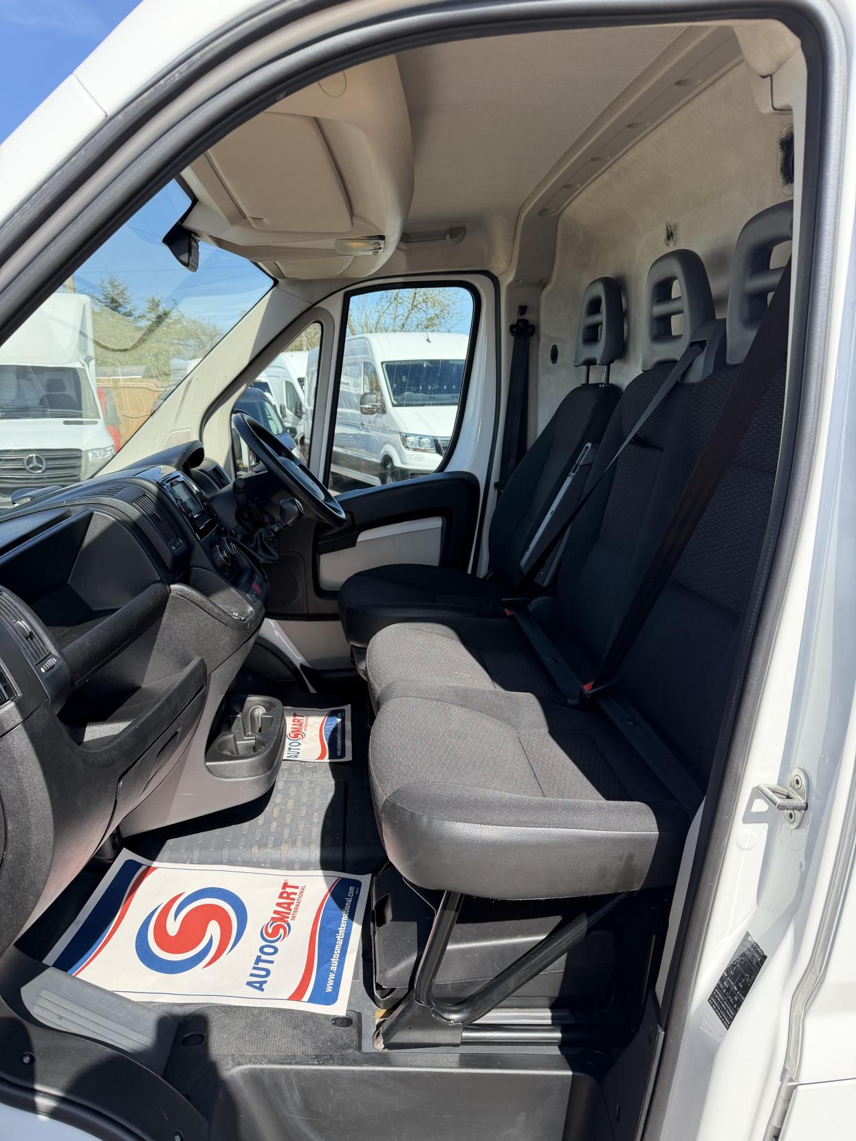 Citroen Relay 2.0 BlueHDi 35 Enterprise Panel Van 5dr Diesel Manual L3 High Roof Euro 6 (130 ps)