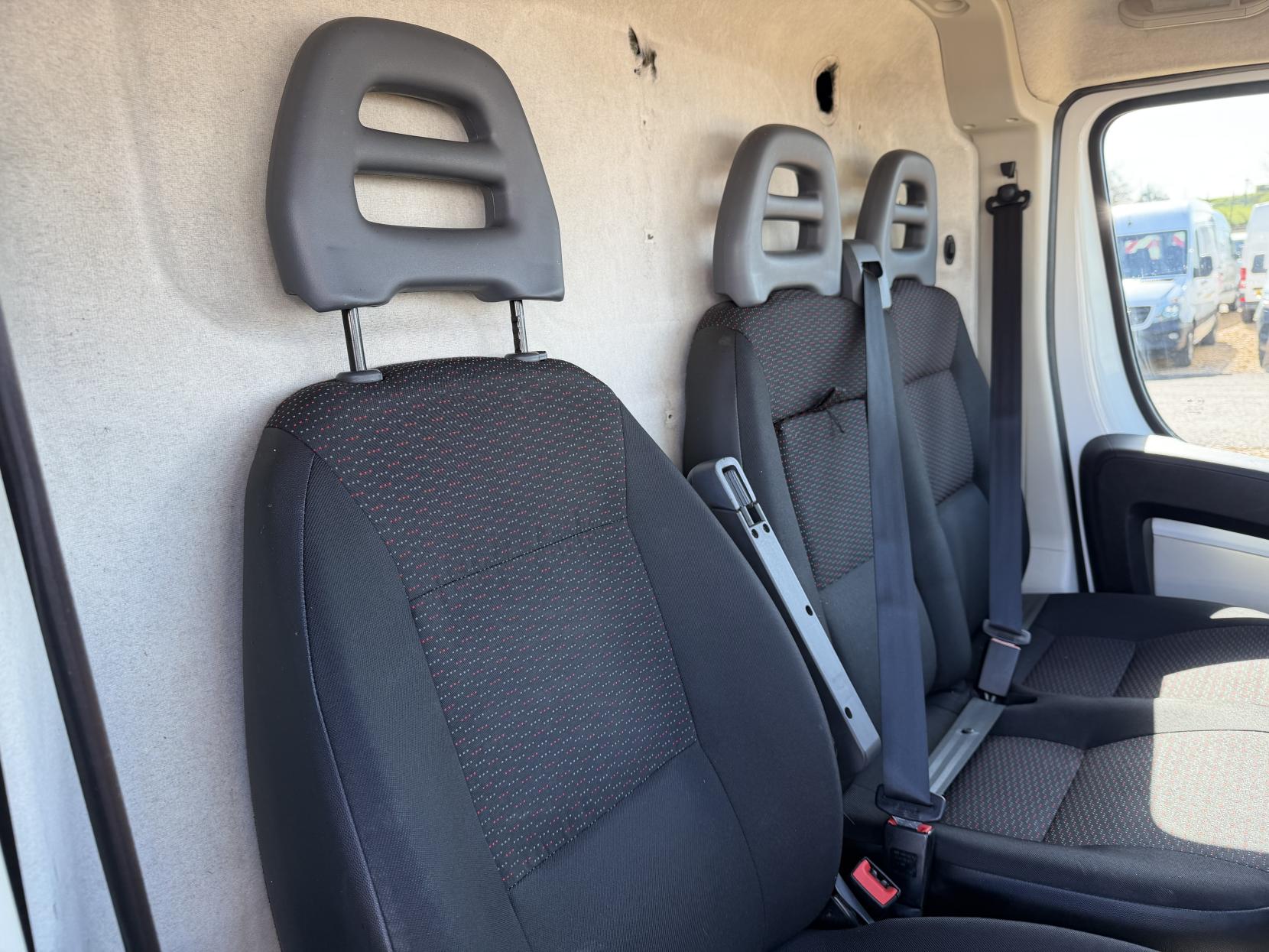 Citroen Relay 2.0 BlueHDi 35 Enterprise Panel Van 5dr Diesel Manual L3 High Roof Euro 6 (130 ps)