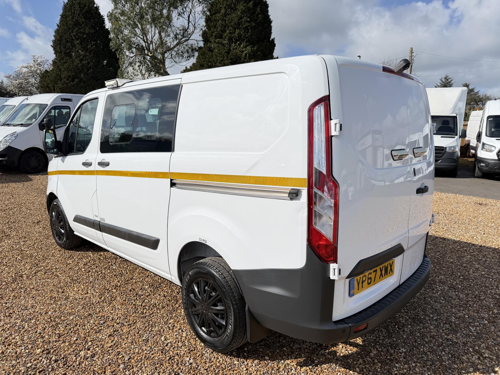 Ford Transit Custom 2.0 TDCi 310 Panel Van 5dr Diesel Manual L2 H1 (167 g/km, 104 bhp)