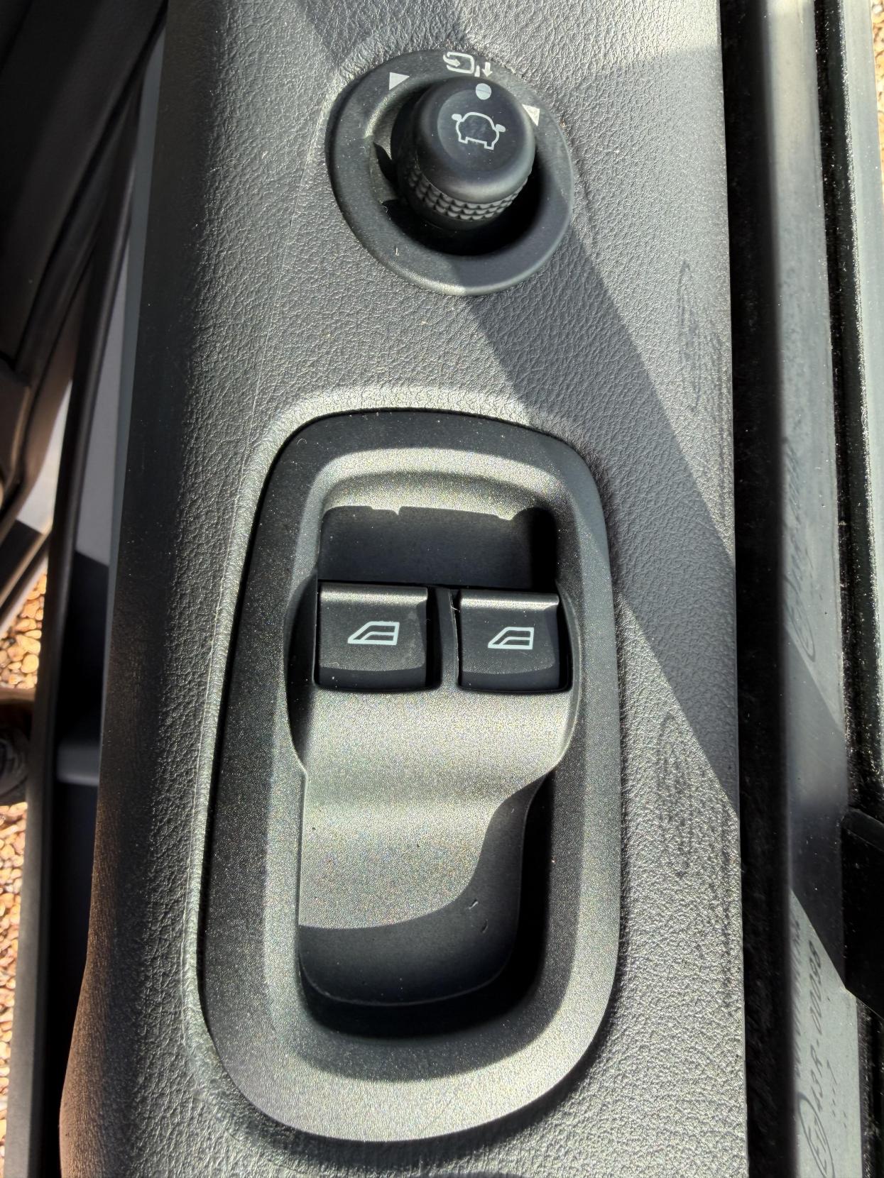 Ford Transit Custom 2.0 TDCi 310 Panel Van 5dr Diesel Manual L2 H1 (167 g/km, 104 bhp)