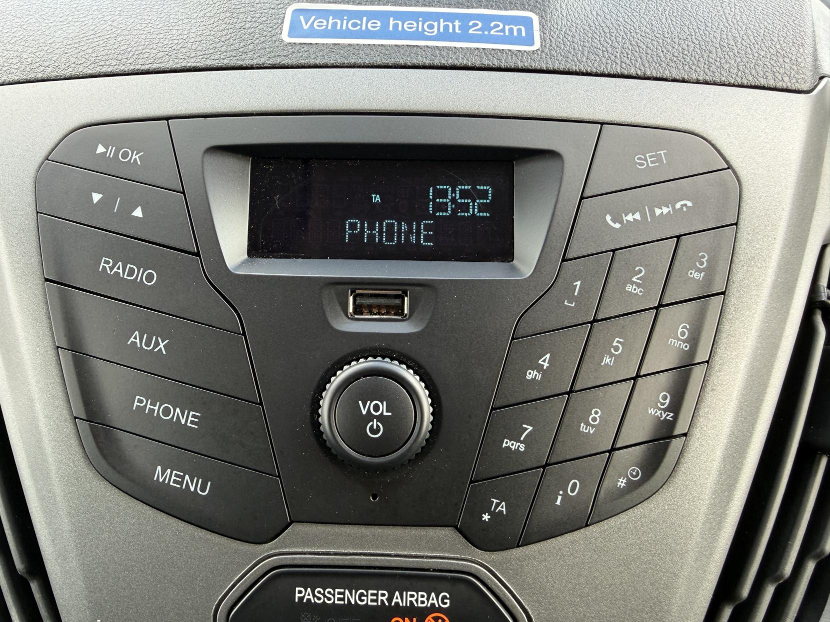 Ford Transit Custom 2.0 TDCi 310 Panel Van 5dr Diesel Manual L2 H1 (167 g/km, 104 bhp)