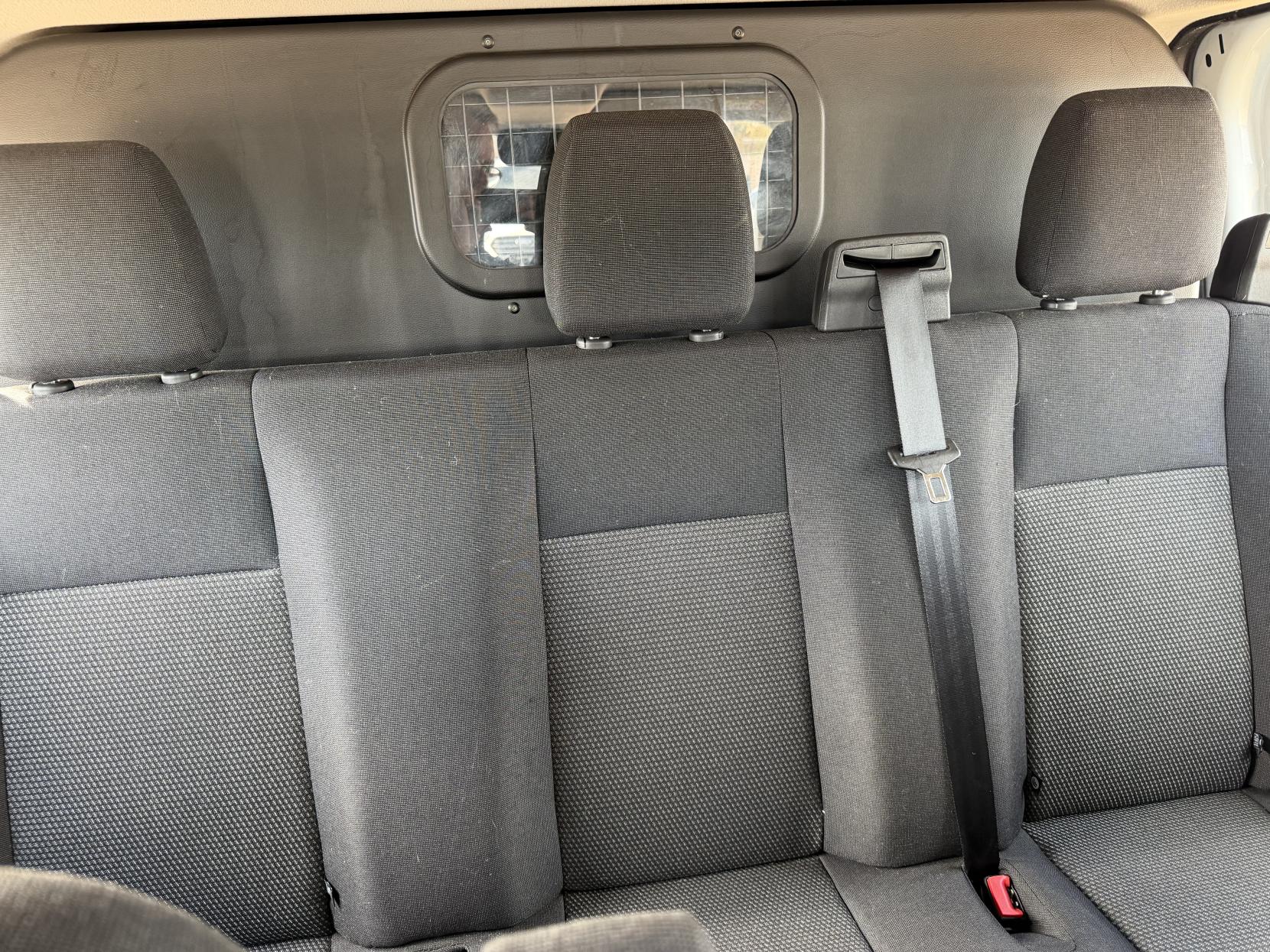 Ford Transit Custom 2.0 TDCi 310 Panel Van 5dr Diesel Manual L2 H1 (167 g/km, 104 bhp)