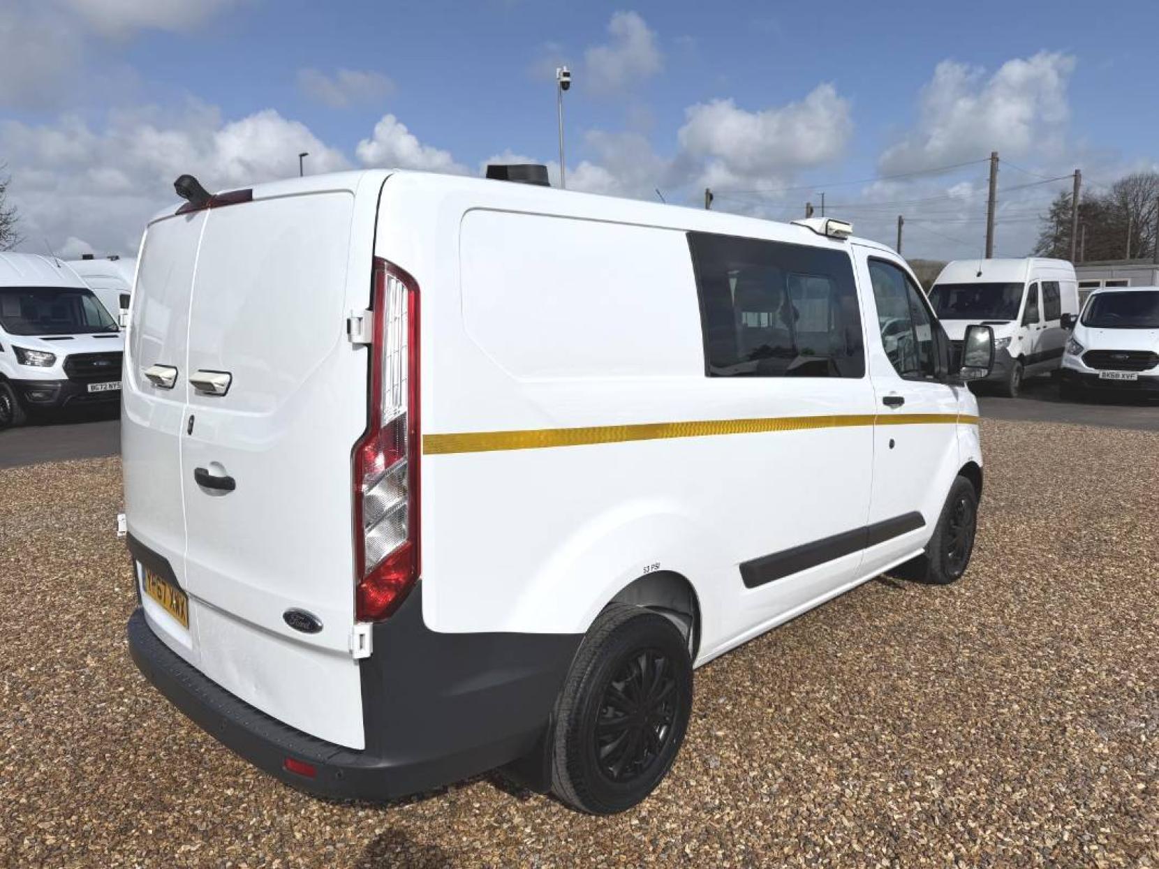 Ford Transit Custom 2.0 TDCi 310 Panel Van 5dr Diesel Manual L2 H1 (167 g/km, 104 bhp)
